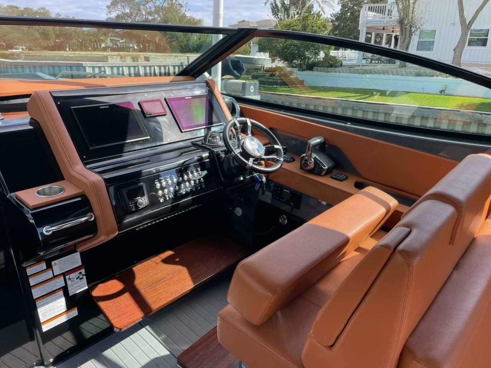Cruisers Yachts 38 GLS -