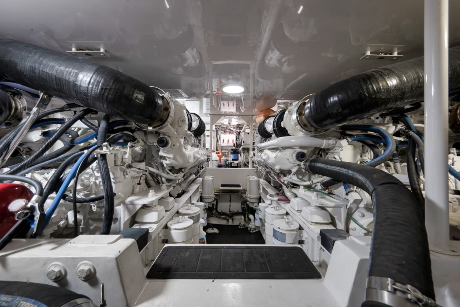 Viking 52 - THE HURRICANE - Engine Room
