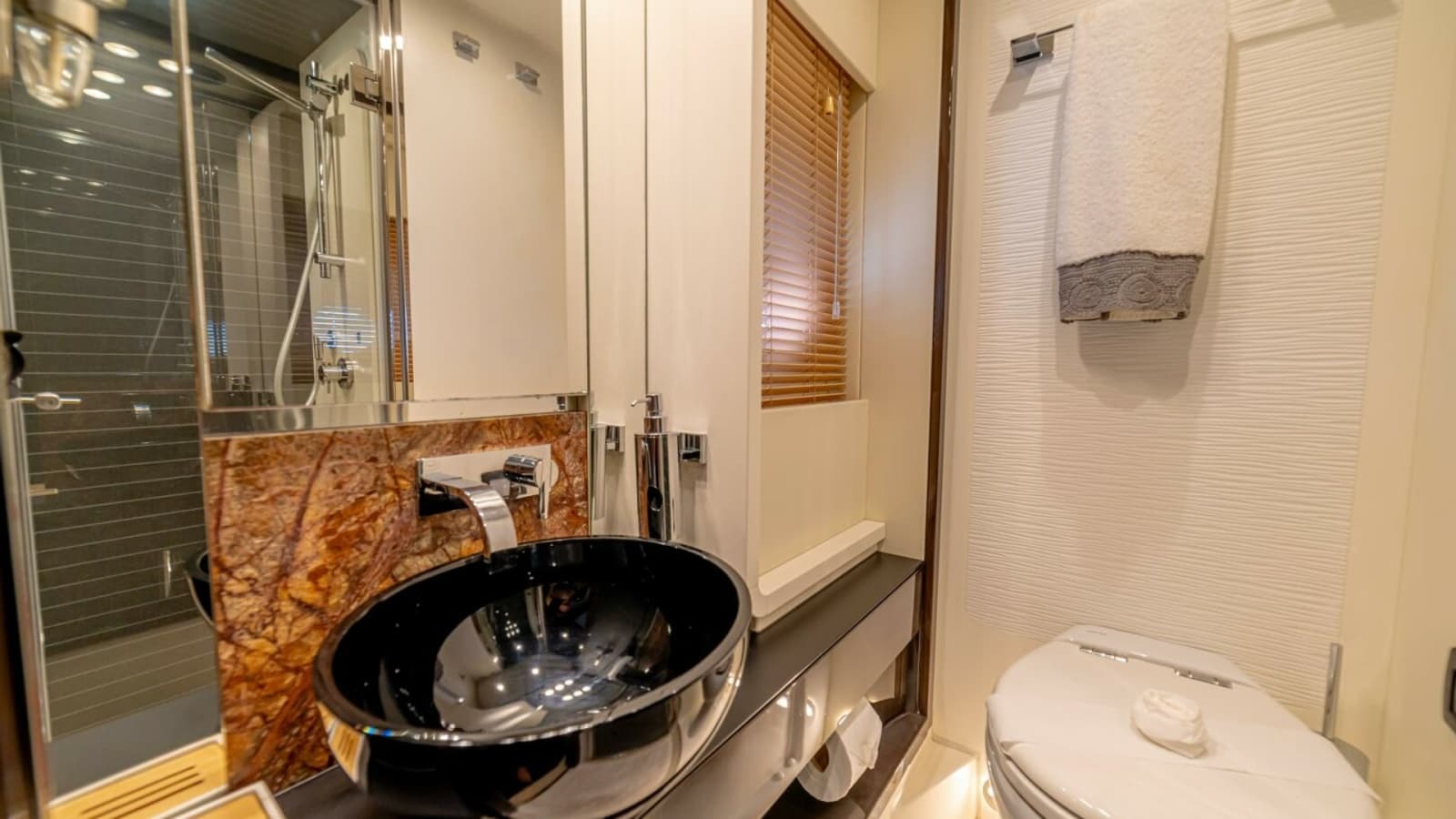 2017 Azimut 77 "Carpe Diem"