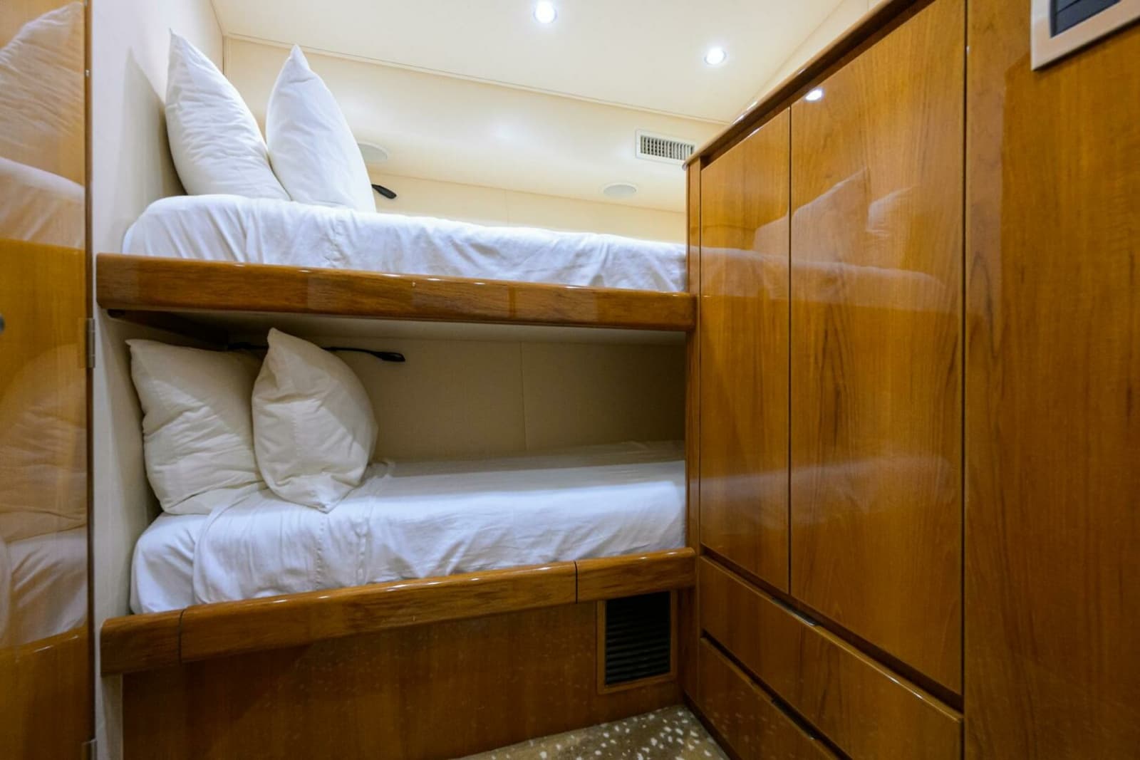 Guest Cabin