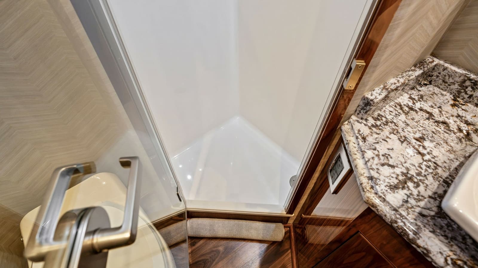2016 Viking 80 Enclosed Bridge- FRIGATE-Crew Head