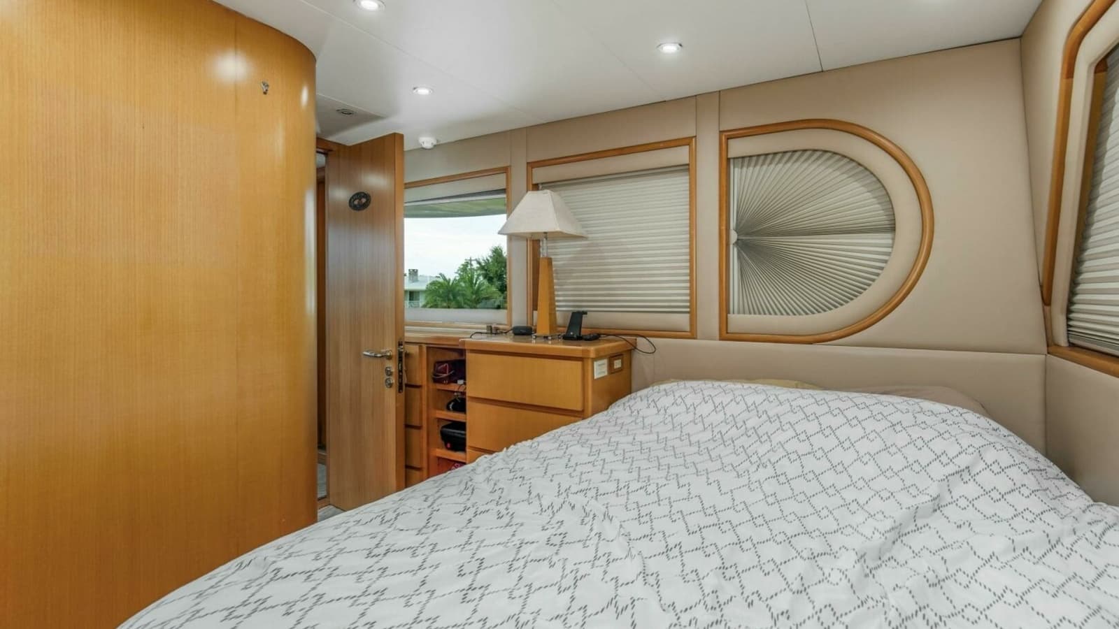 1989 116' Feadship - Boss - VIP Stateroom