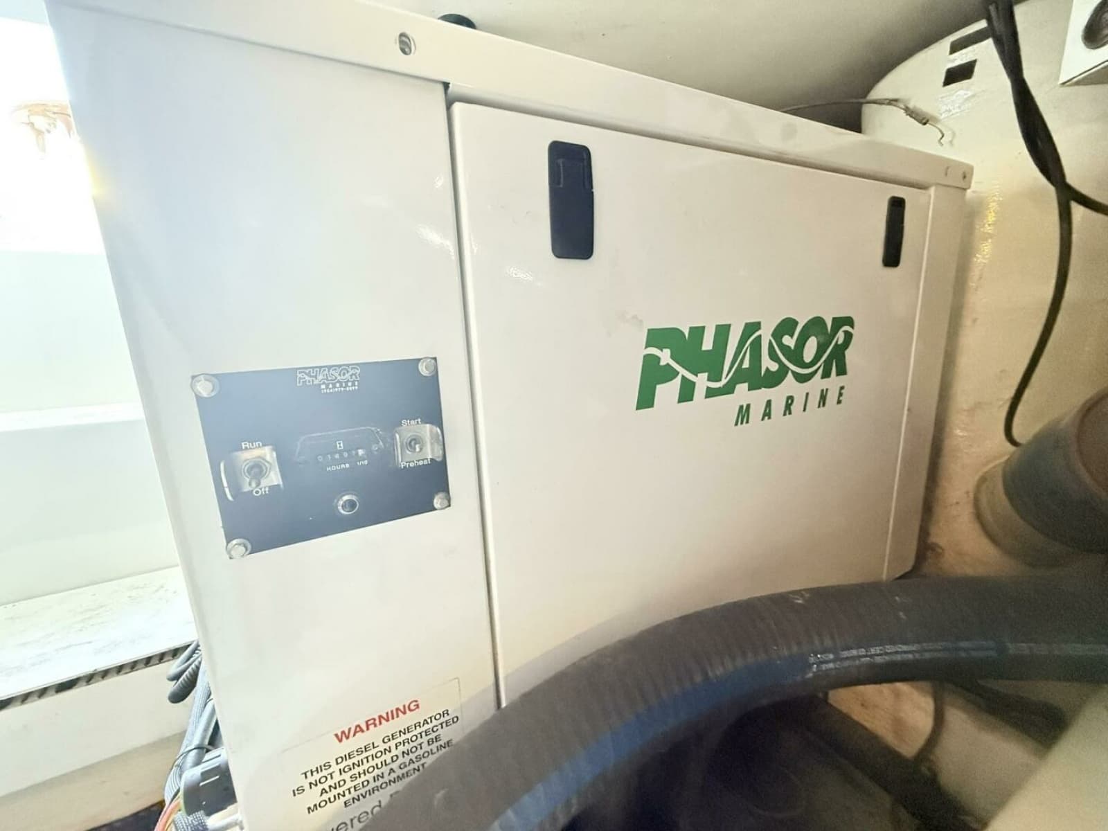 Viking 50 REEL LEGACY - Engine Room