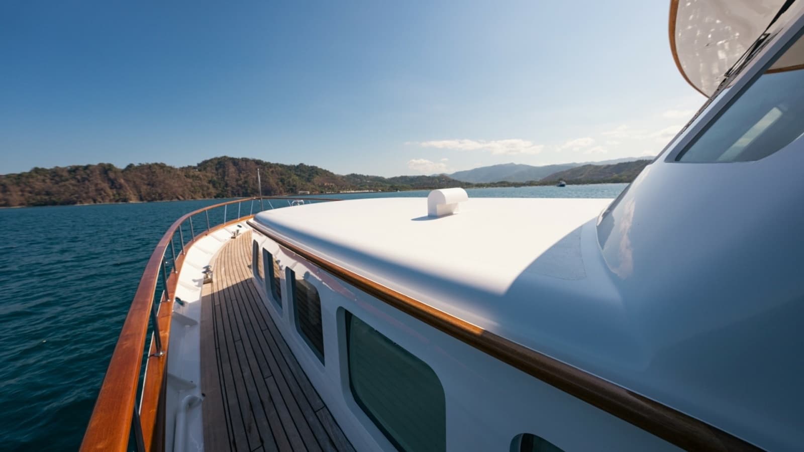 1971 Feadship 101 Bow