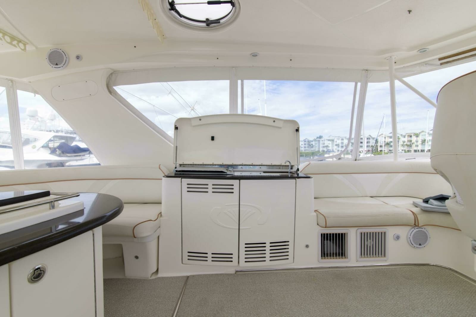 Silverton 52 - Immersed -