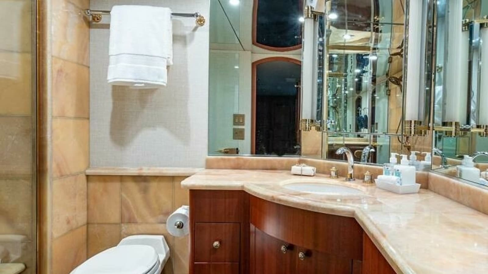 Luxurious Yacht Bathroom