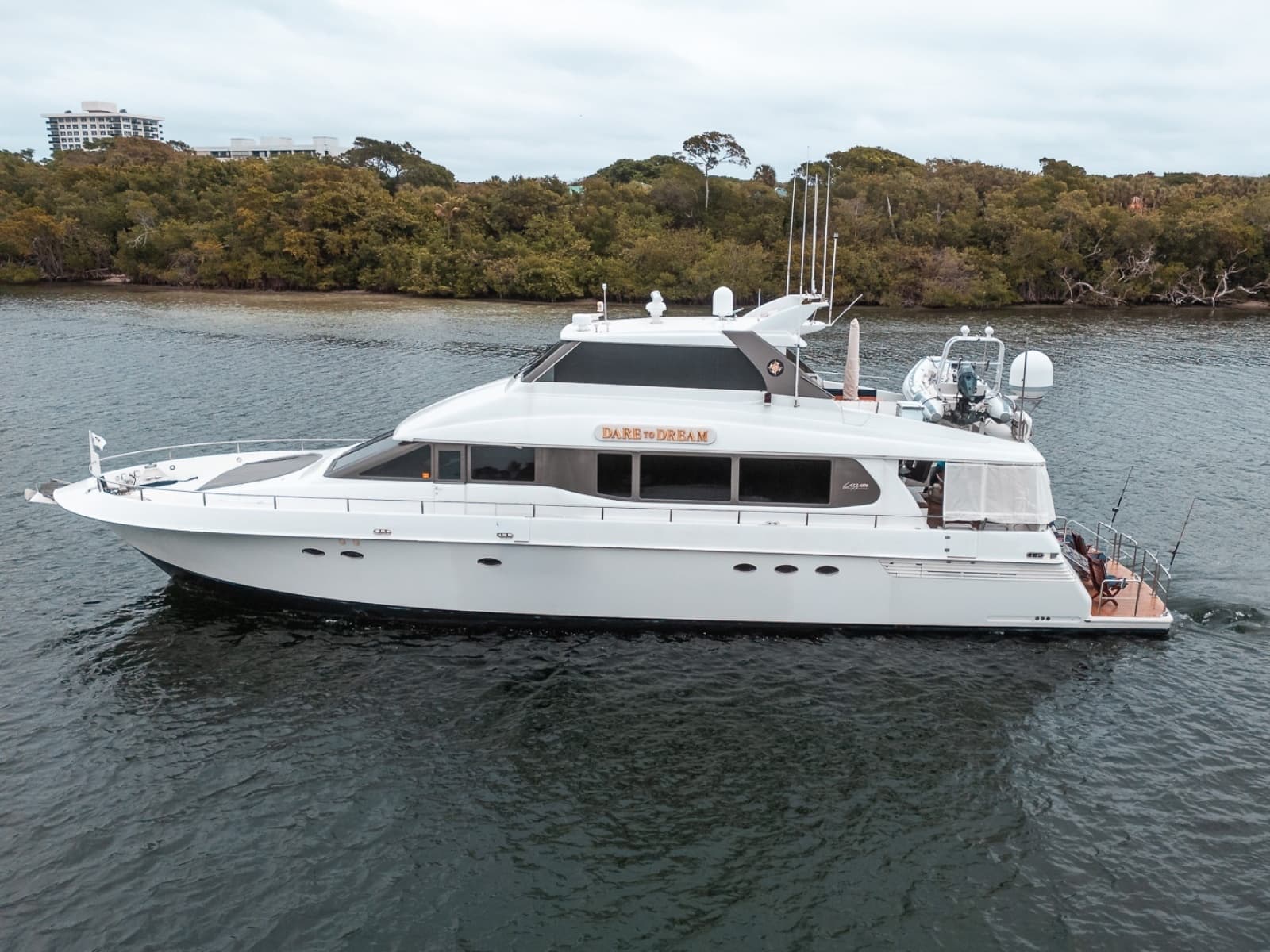 Lazzara 76 - Dare to Dream - Profile