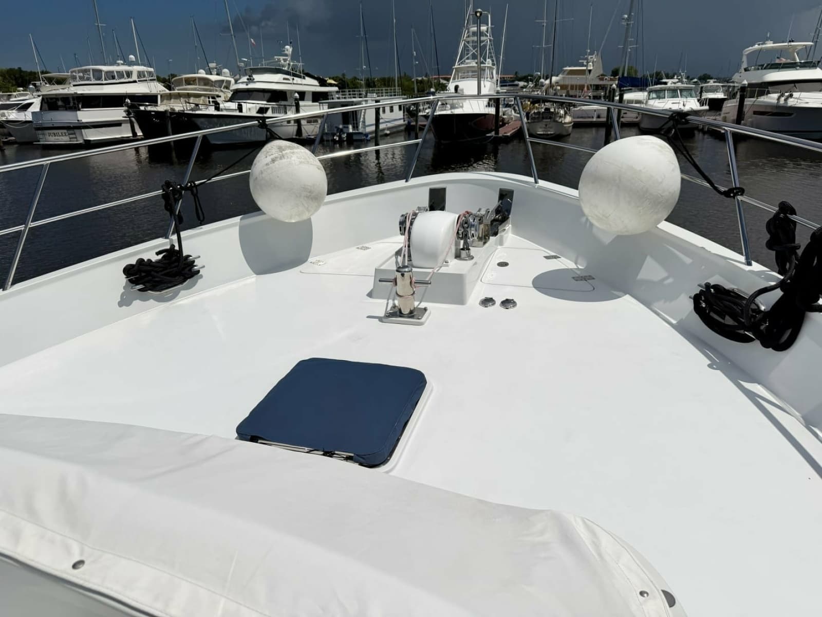 Alaskan 70 OHANA - Exterior Bow