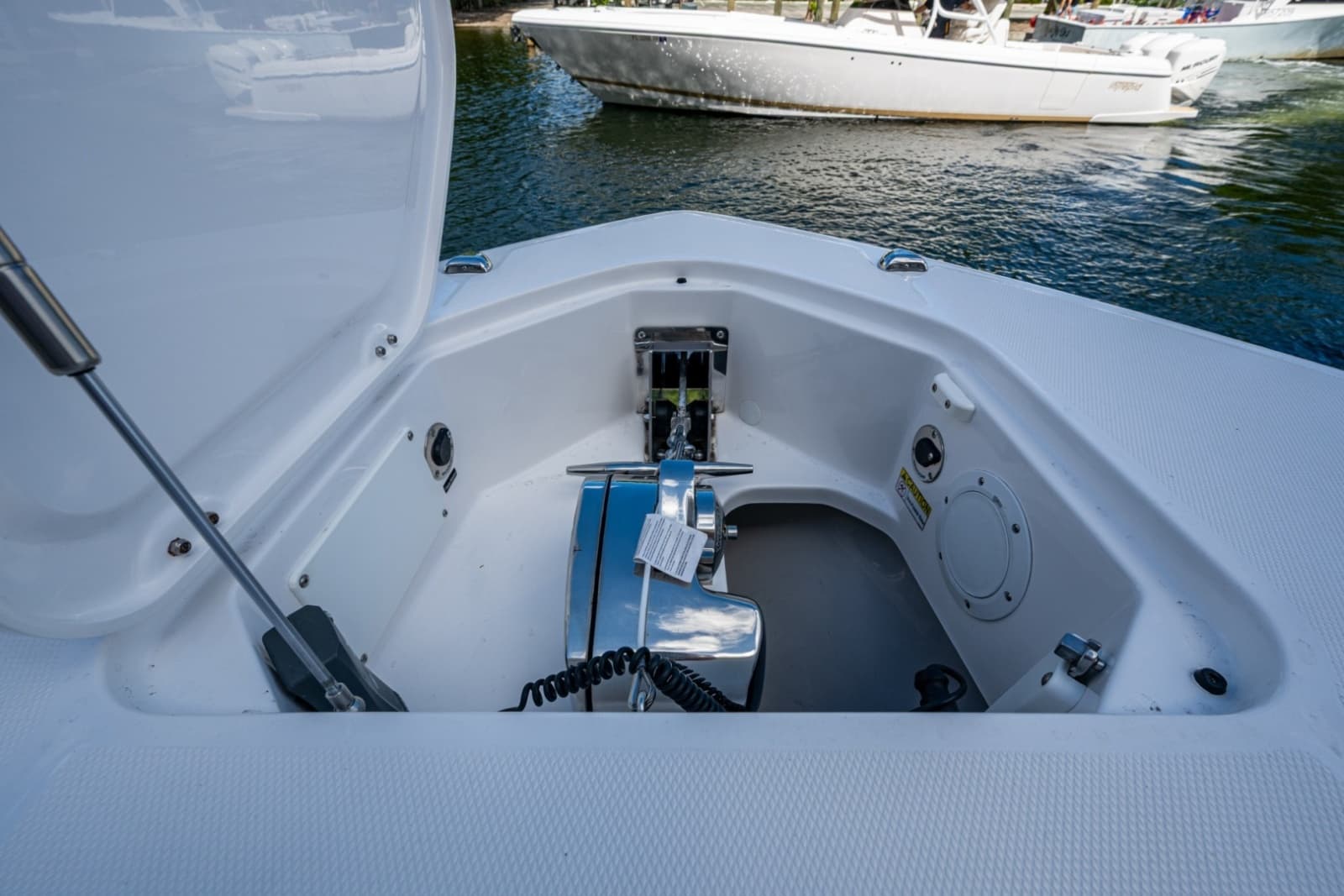 2020 Everglades 395 Center Console