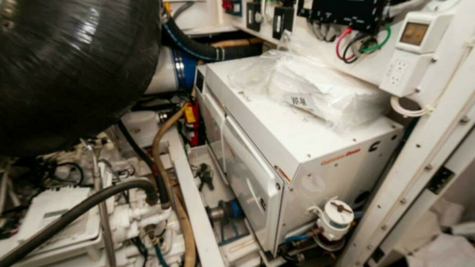 2012 76 Viking Sky Bridge Barefoot Drive Stbd Generator (2)