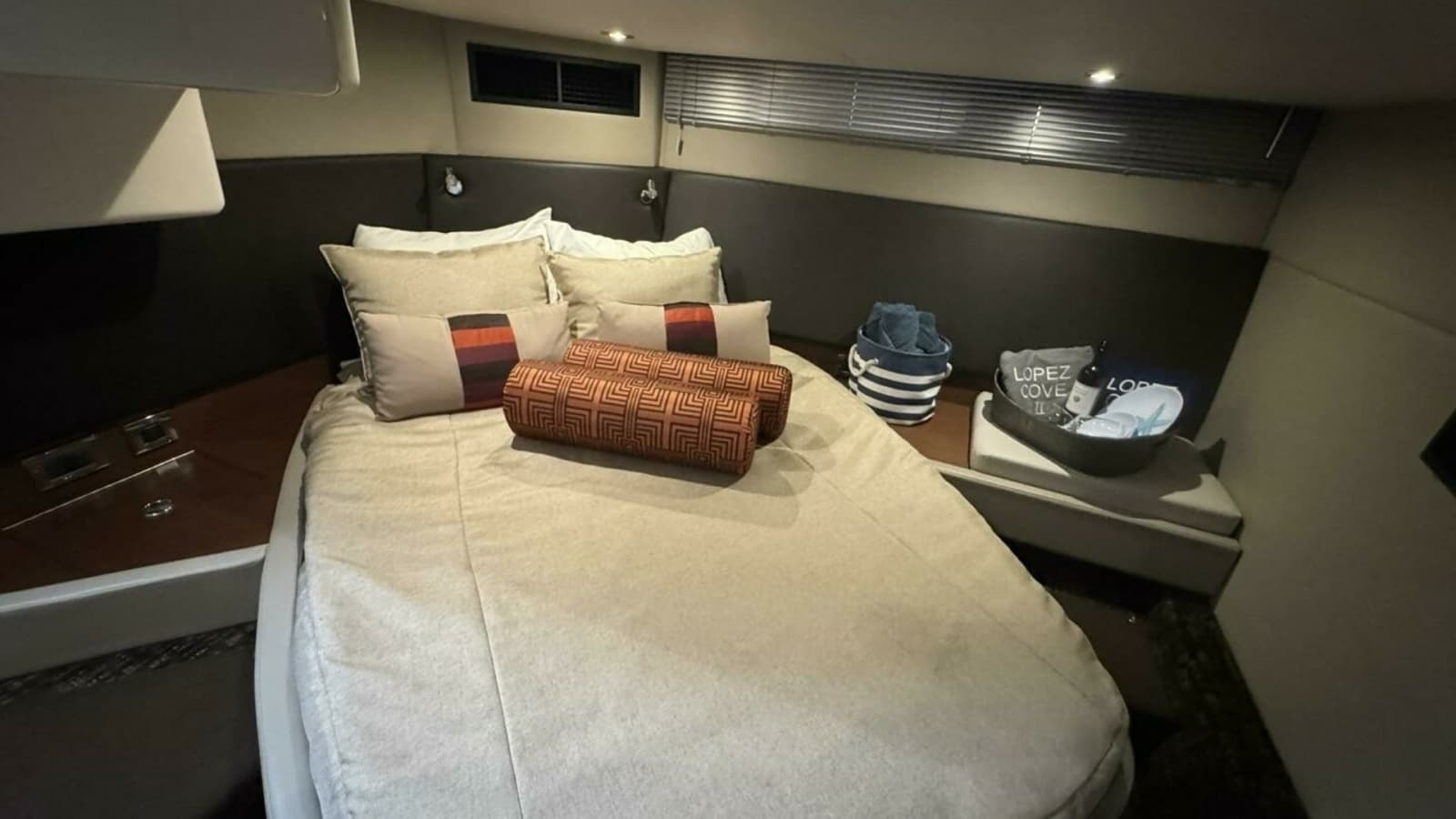 2016 Sea Ray 470 Sundancer 'Lopez Cove II' - Master Stateroom