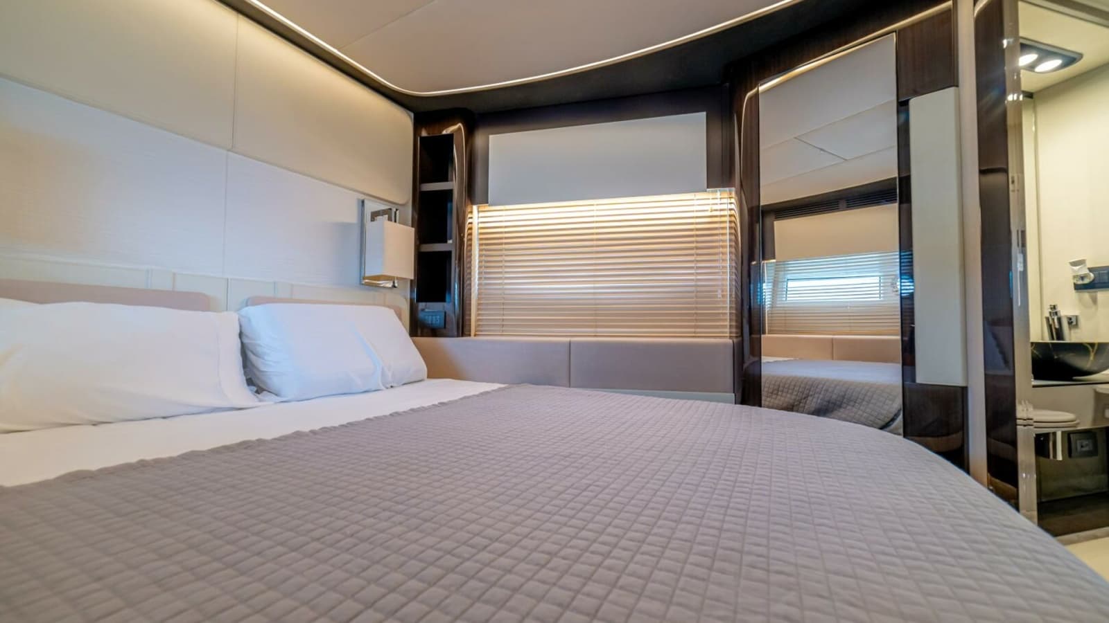 2017 Azimut 77 "Carpe Diem"