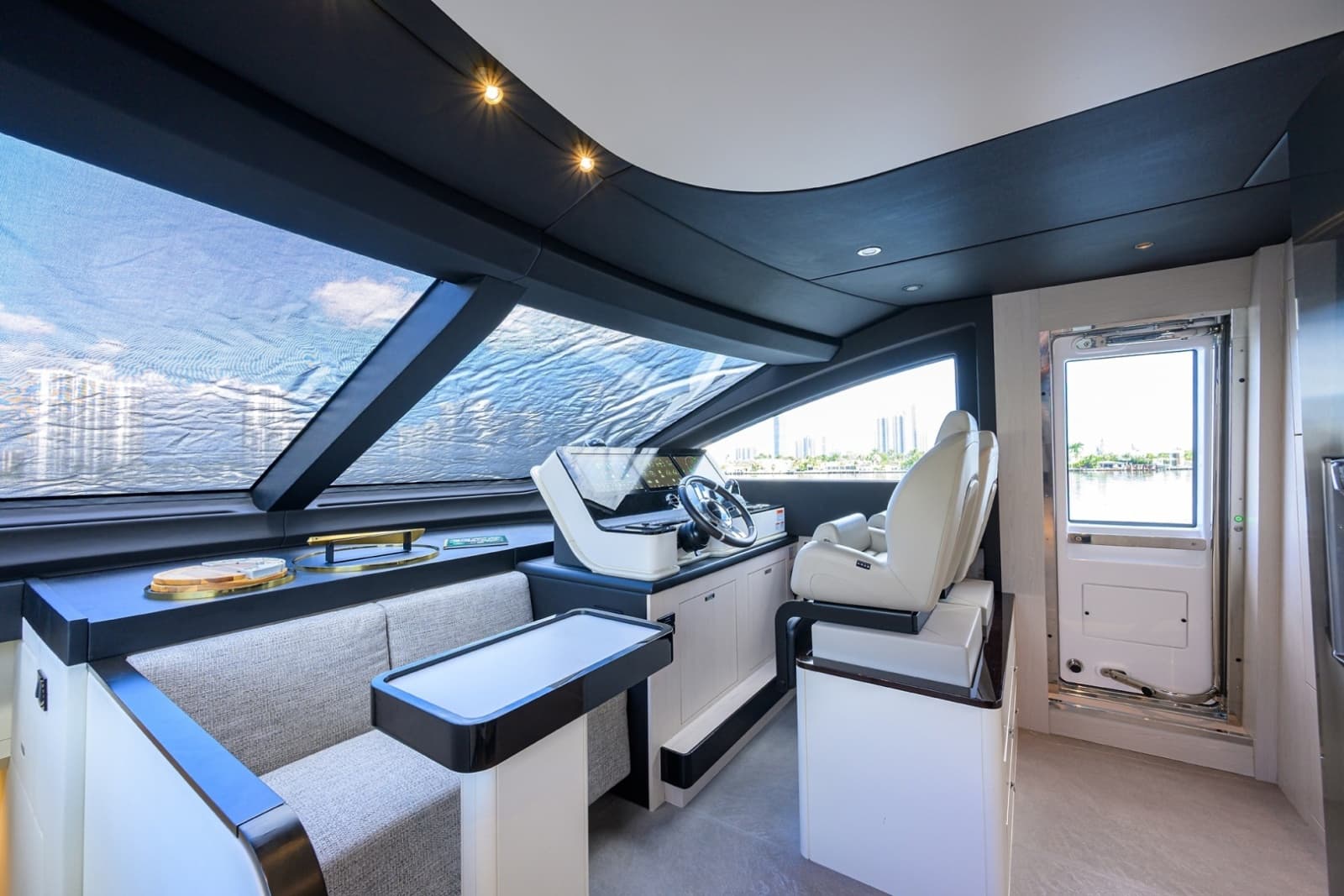 Azimut 78 - DT78 - Helm