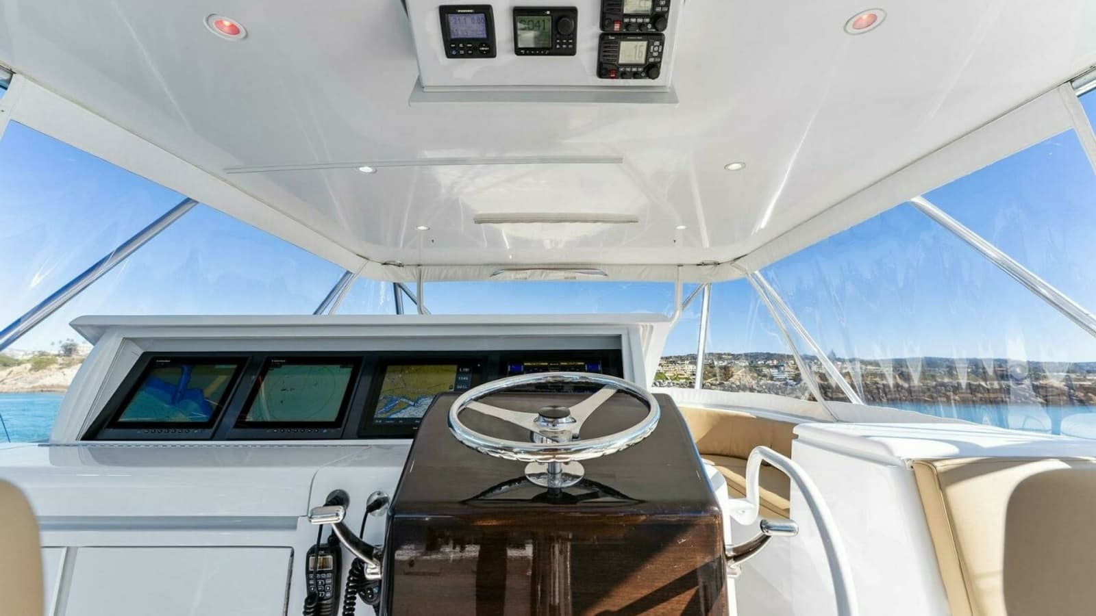Flybridge Helm Station