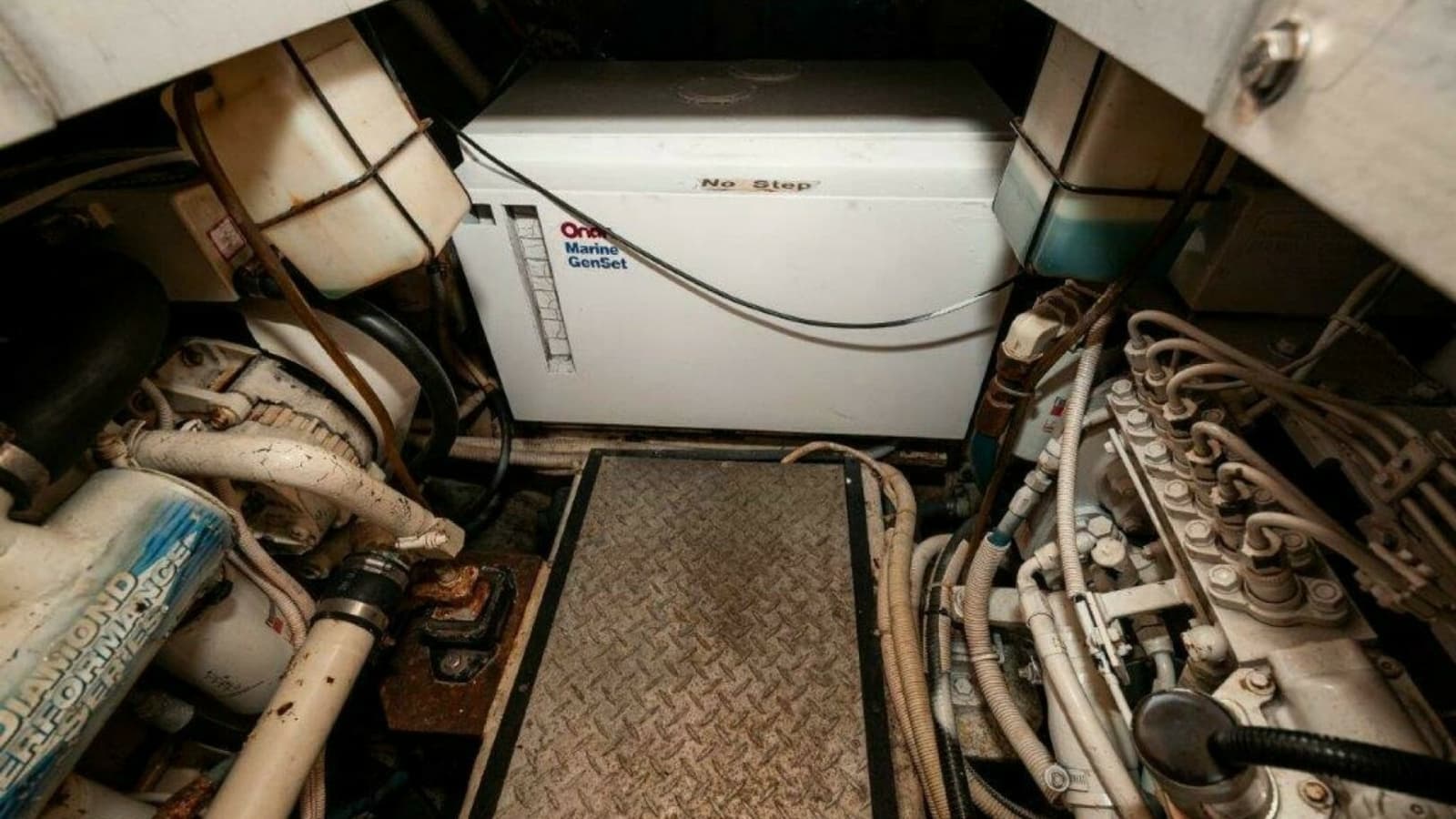 2002 Carver 444 CPMY- Graham's Enterprise