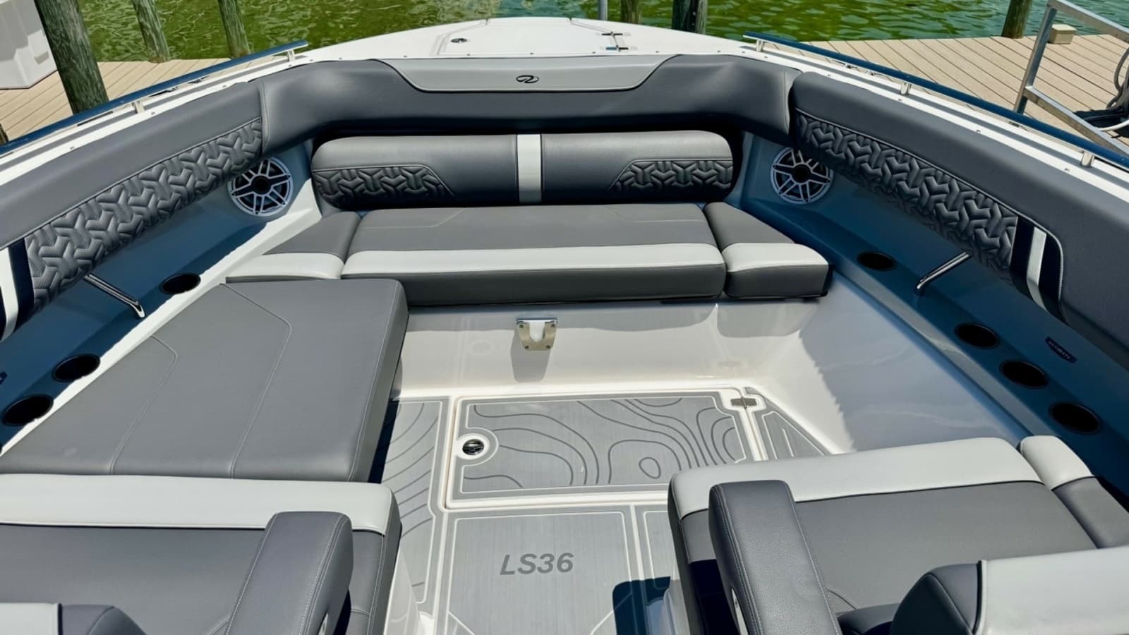 2025 Regal LS36-