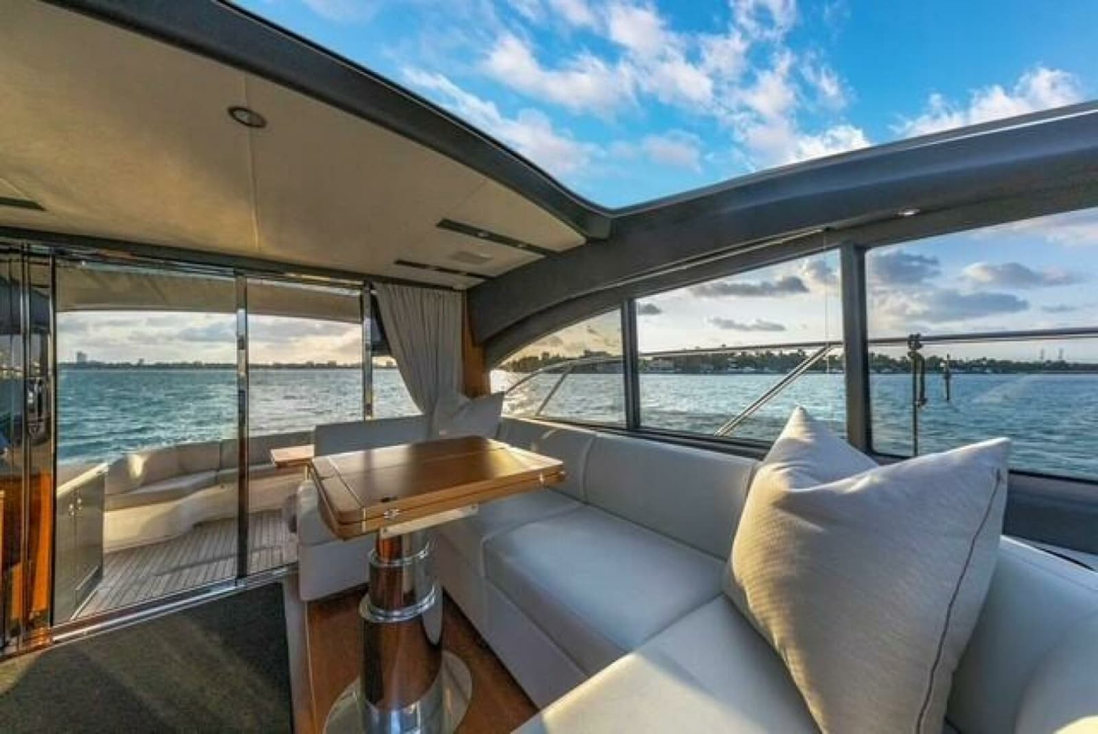 2017 Princess V48