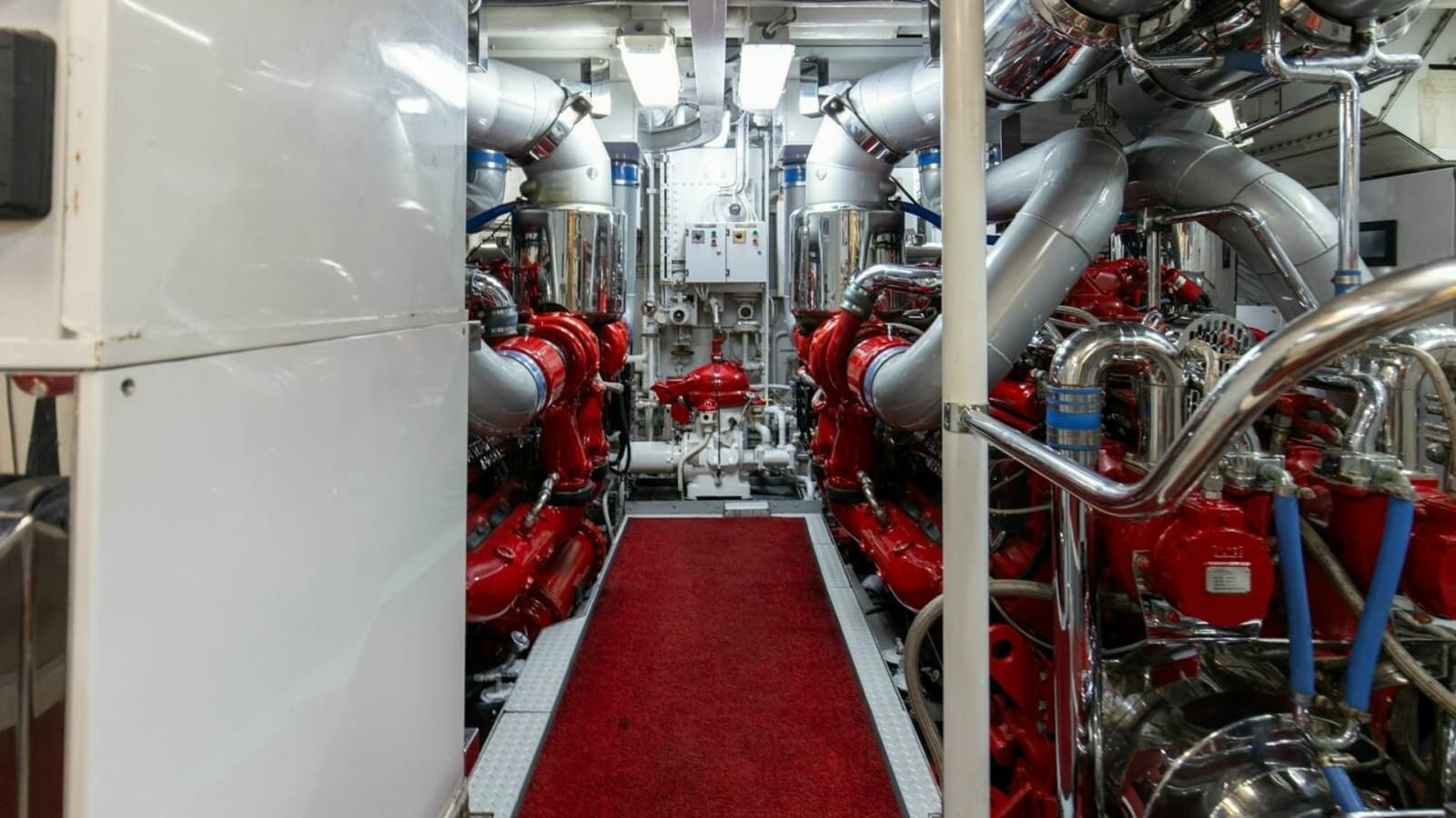 1989 116' Feadship Boss- Engine Room