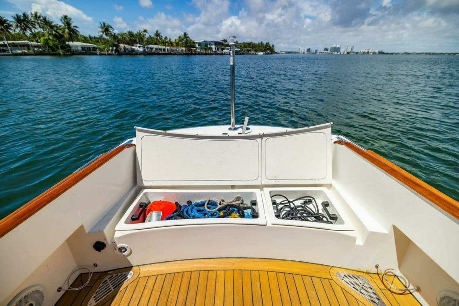 2004 Hinckley Talaria 29 R