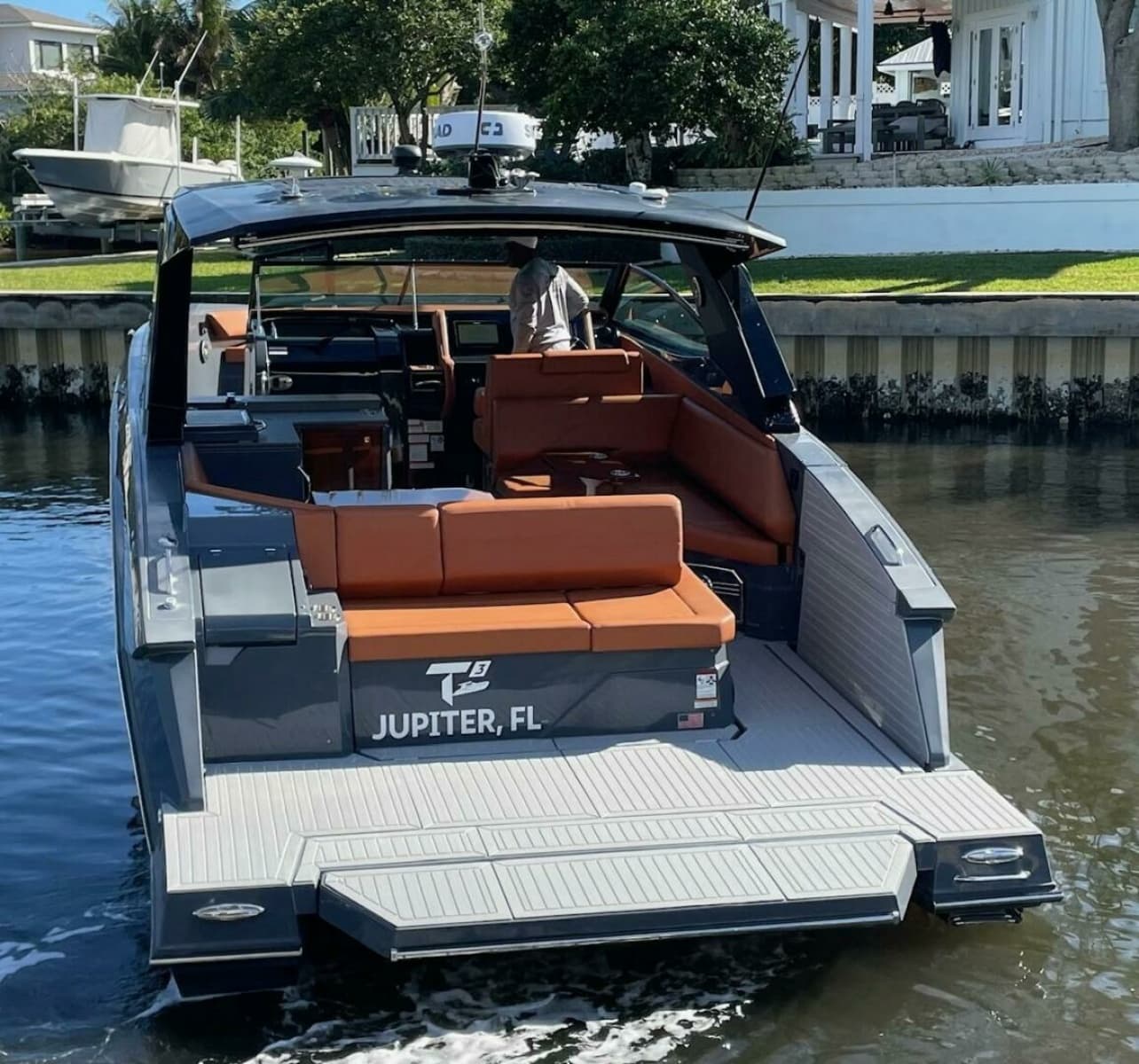 Cruisers Yachts 38 GLS -