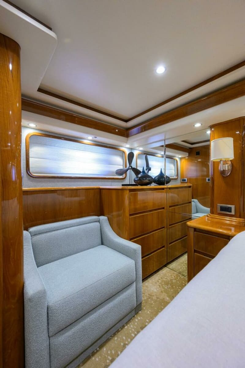 Master Stateroom Seating & Closet