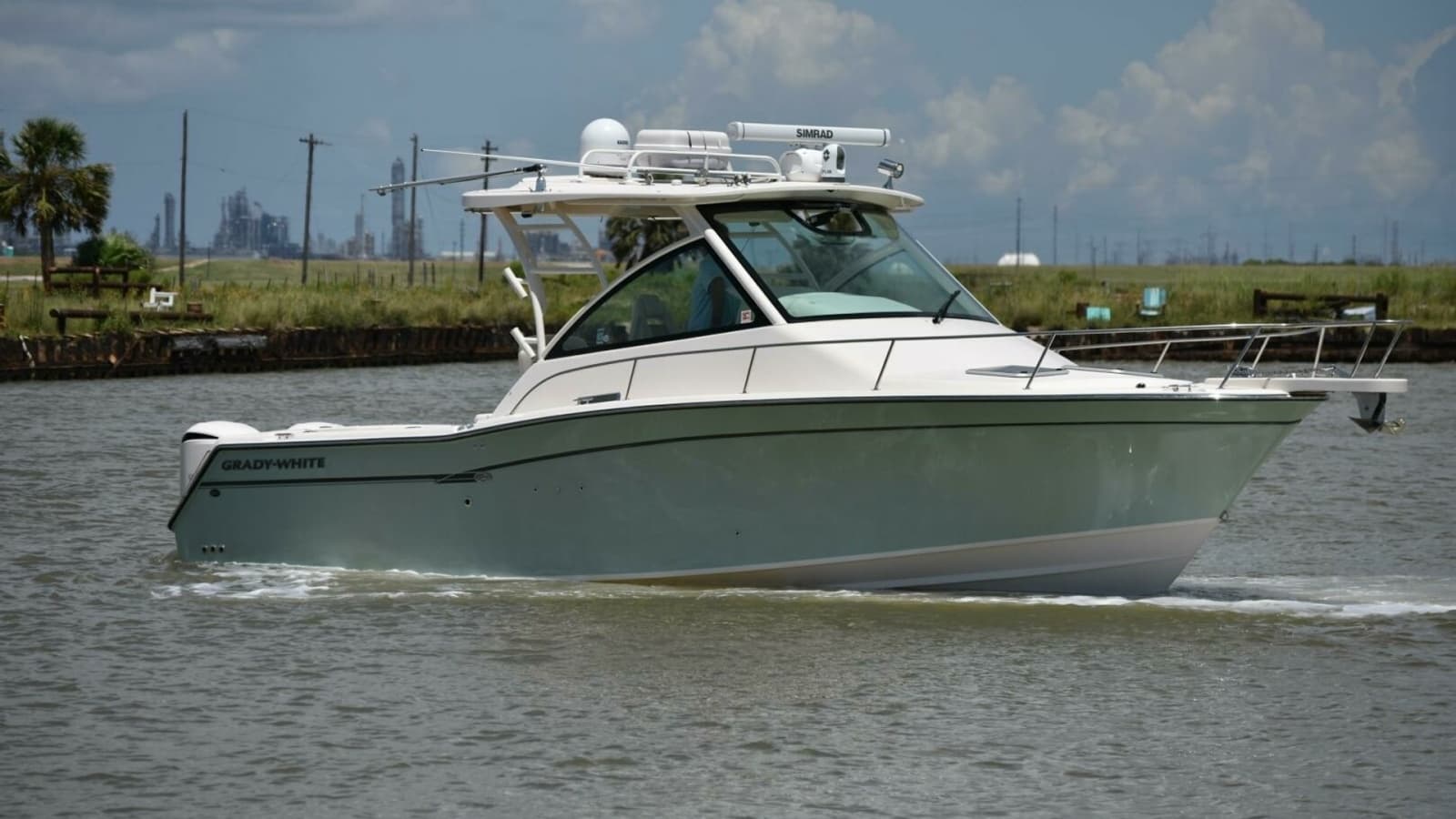 2016 Grady-White 330 Express