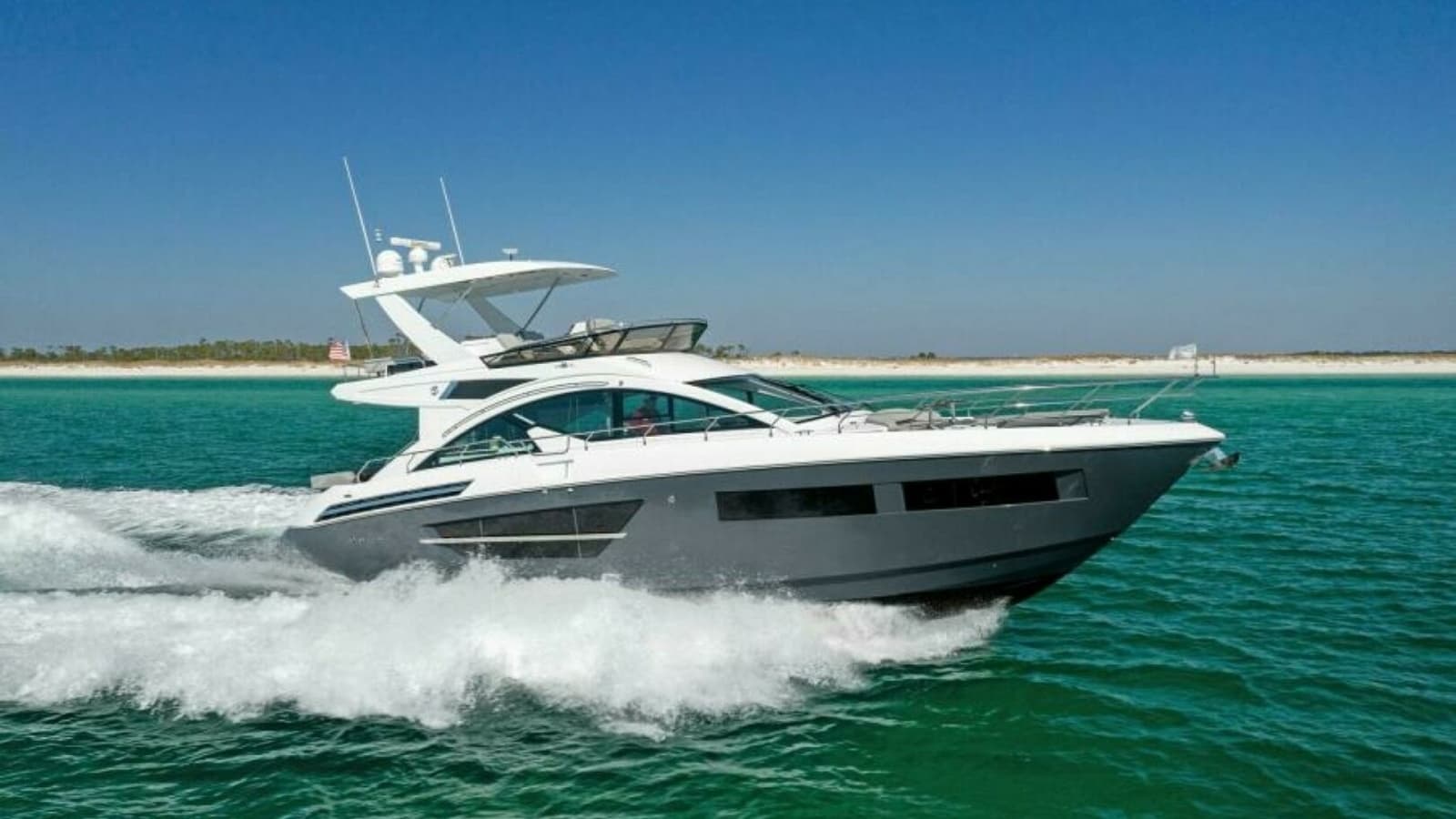 2023 Cruisers Yachts 60 Cantius Fly- STBD