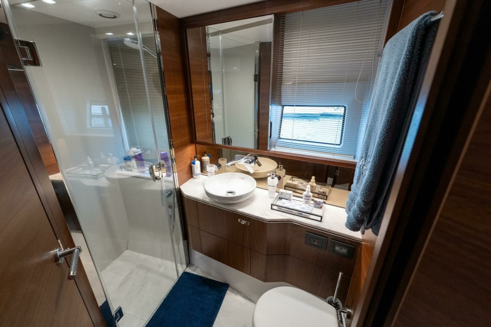 Princess 62 - Regent - Head