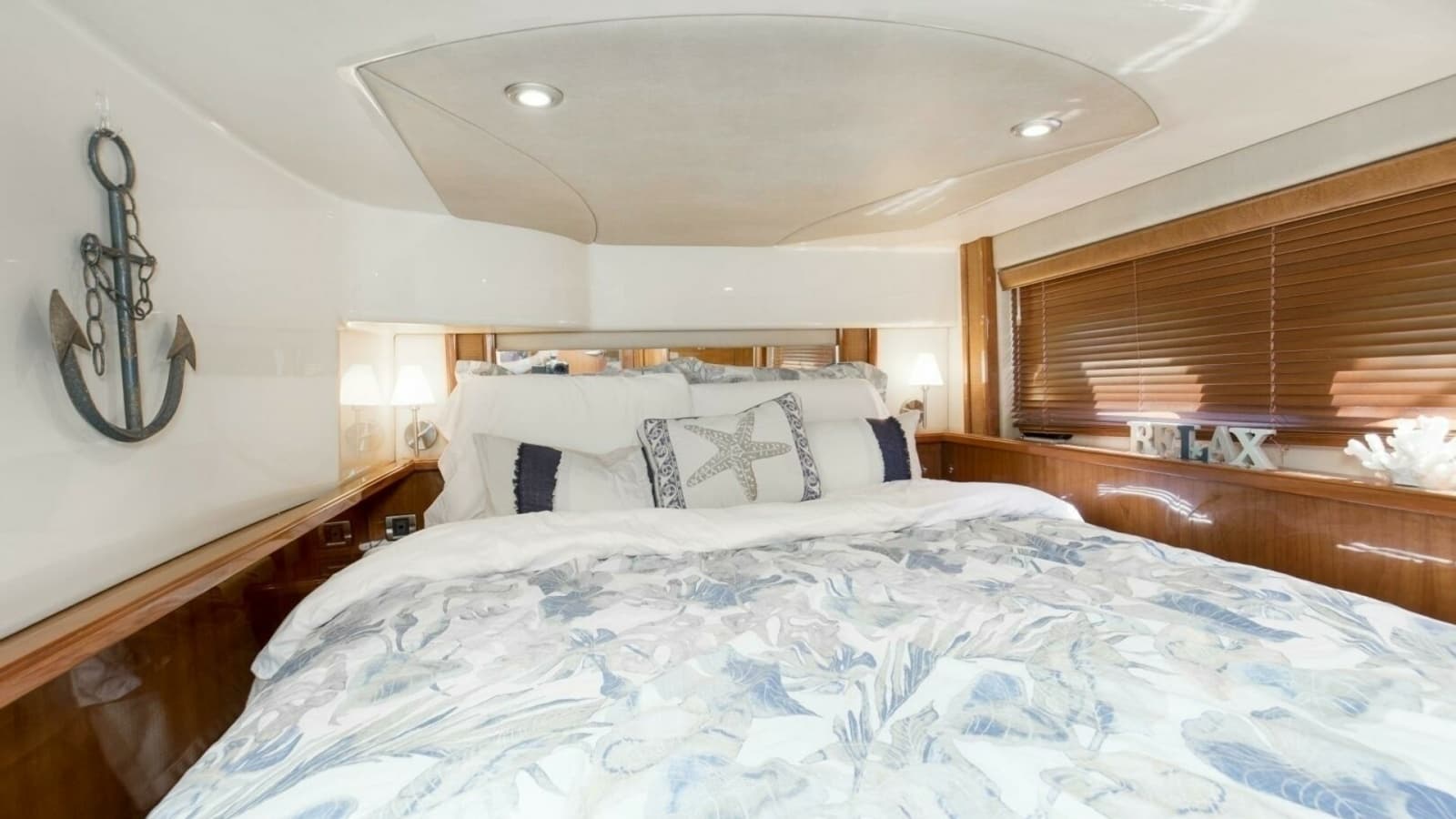 2007 52 Sea Ray Sedan Bridge Reel Destiny Master Stateroom