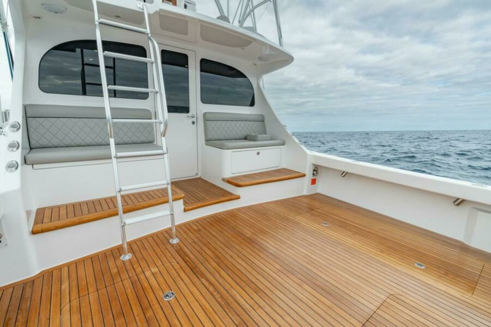 Viking 46 Billfish - Mezzanine and Cockpit