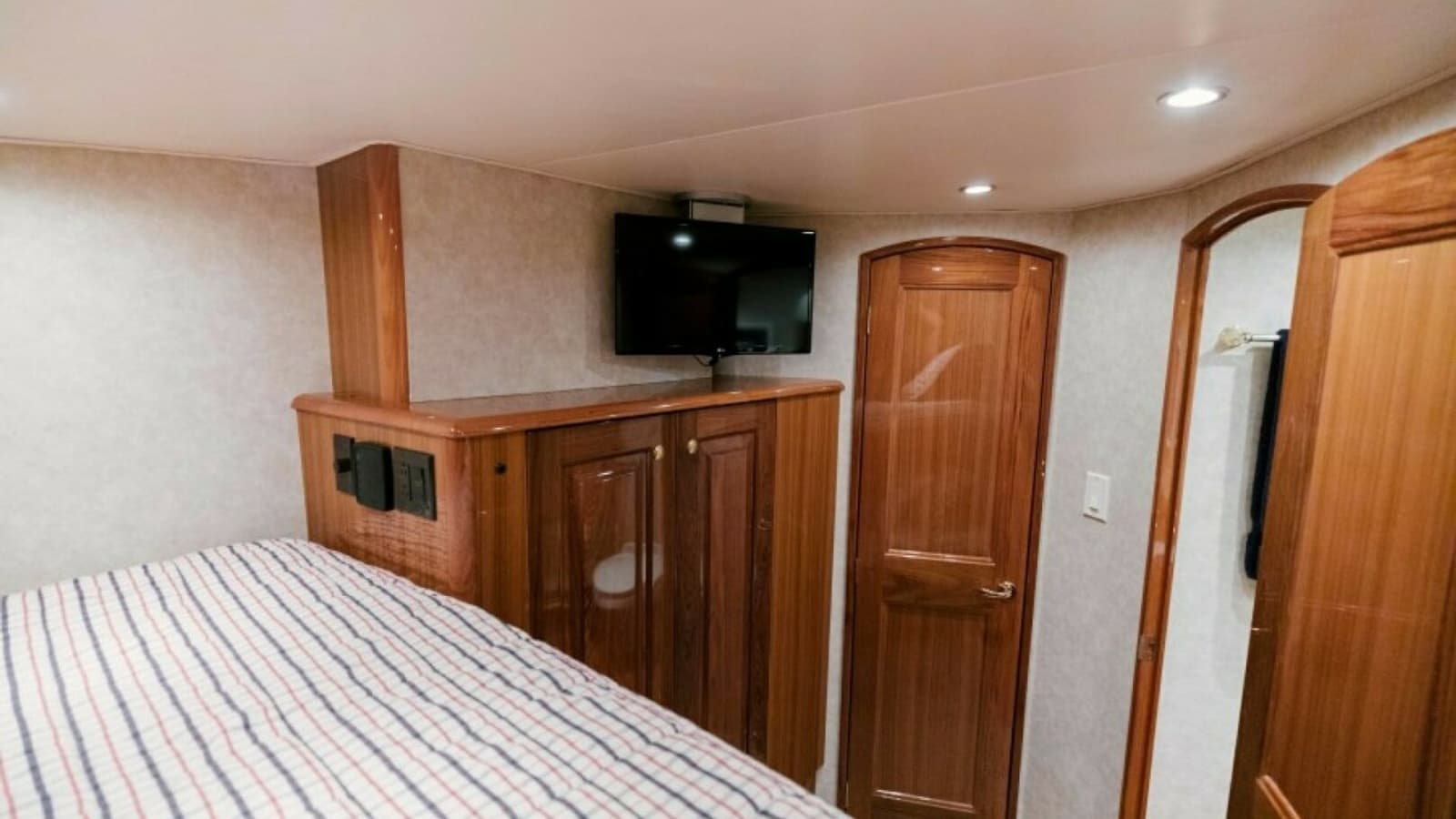 2006 Viking 74 Enclosed Bridge "KickBack"