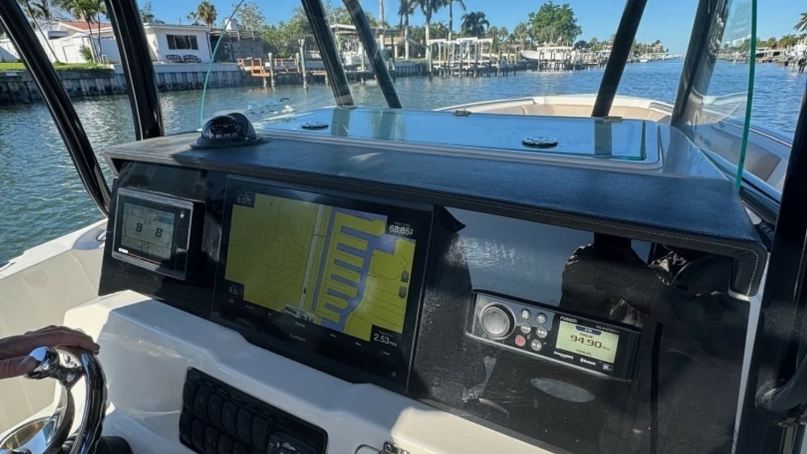 2021 Sailfish 290 CC
