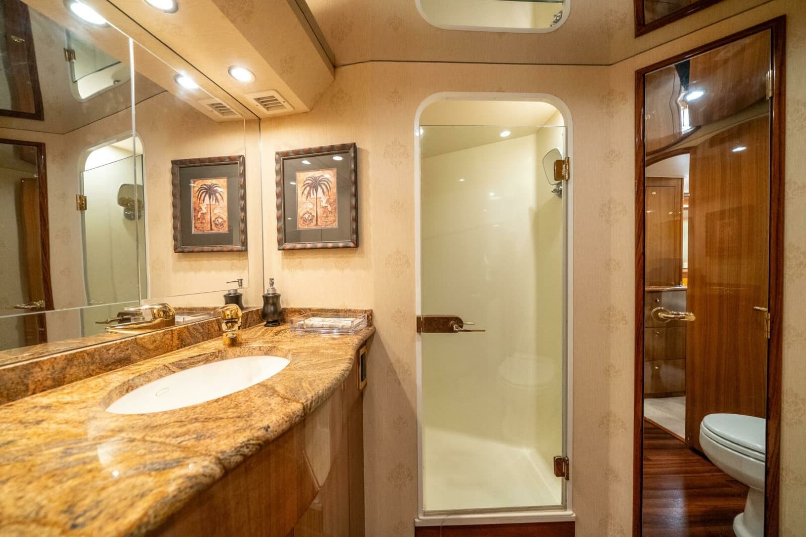 2006 Viking 68 Convertible