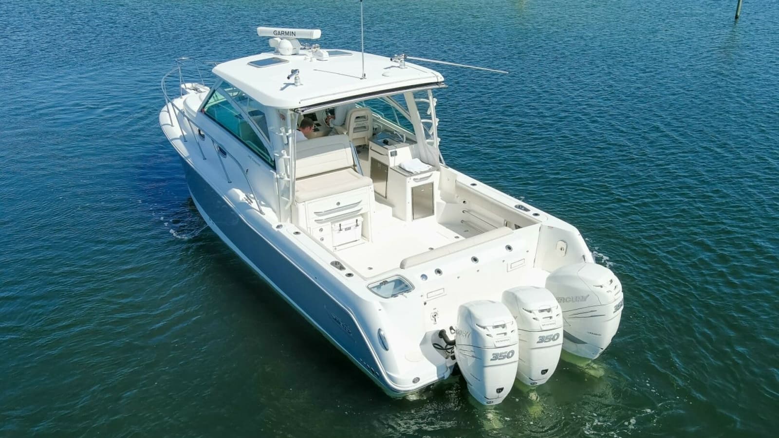 2019 Boston Whaler 345 Conquest Exterior 17