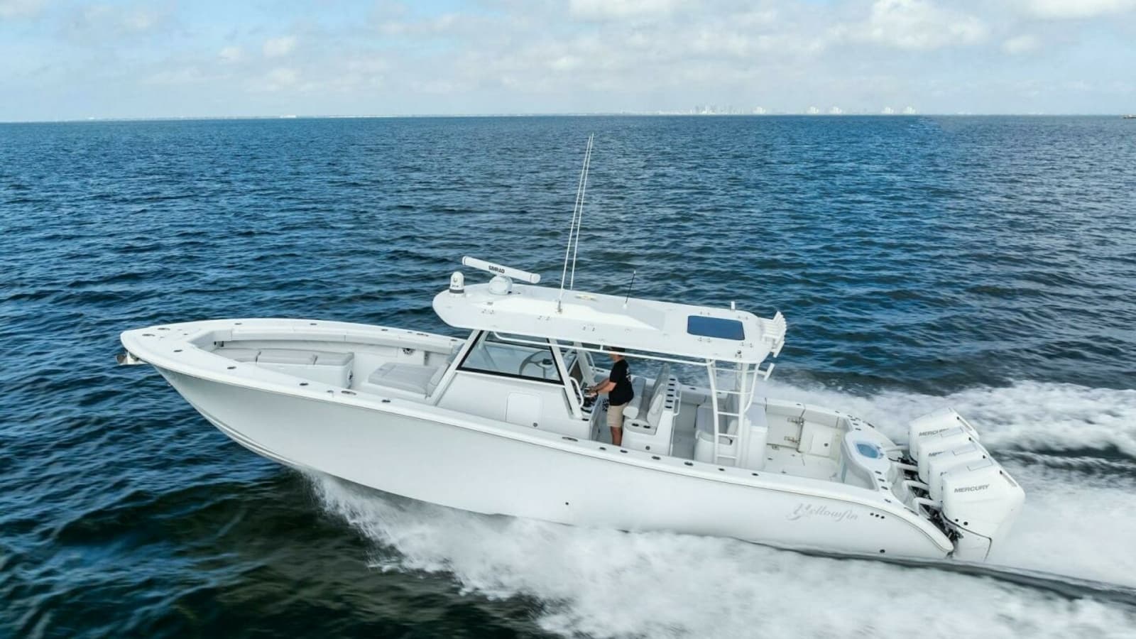 2024 42 Yellowfin