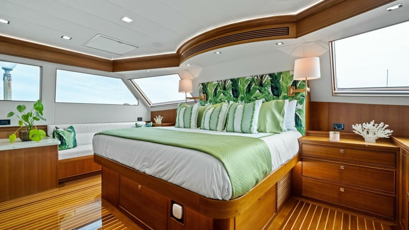 2024 Marlow 90 V - Artemis II