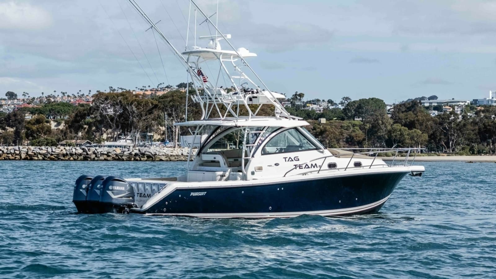 2018 Pursuit 385 Offshore "TAG TEAM"