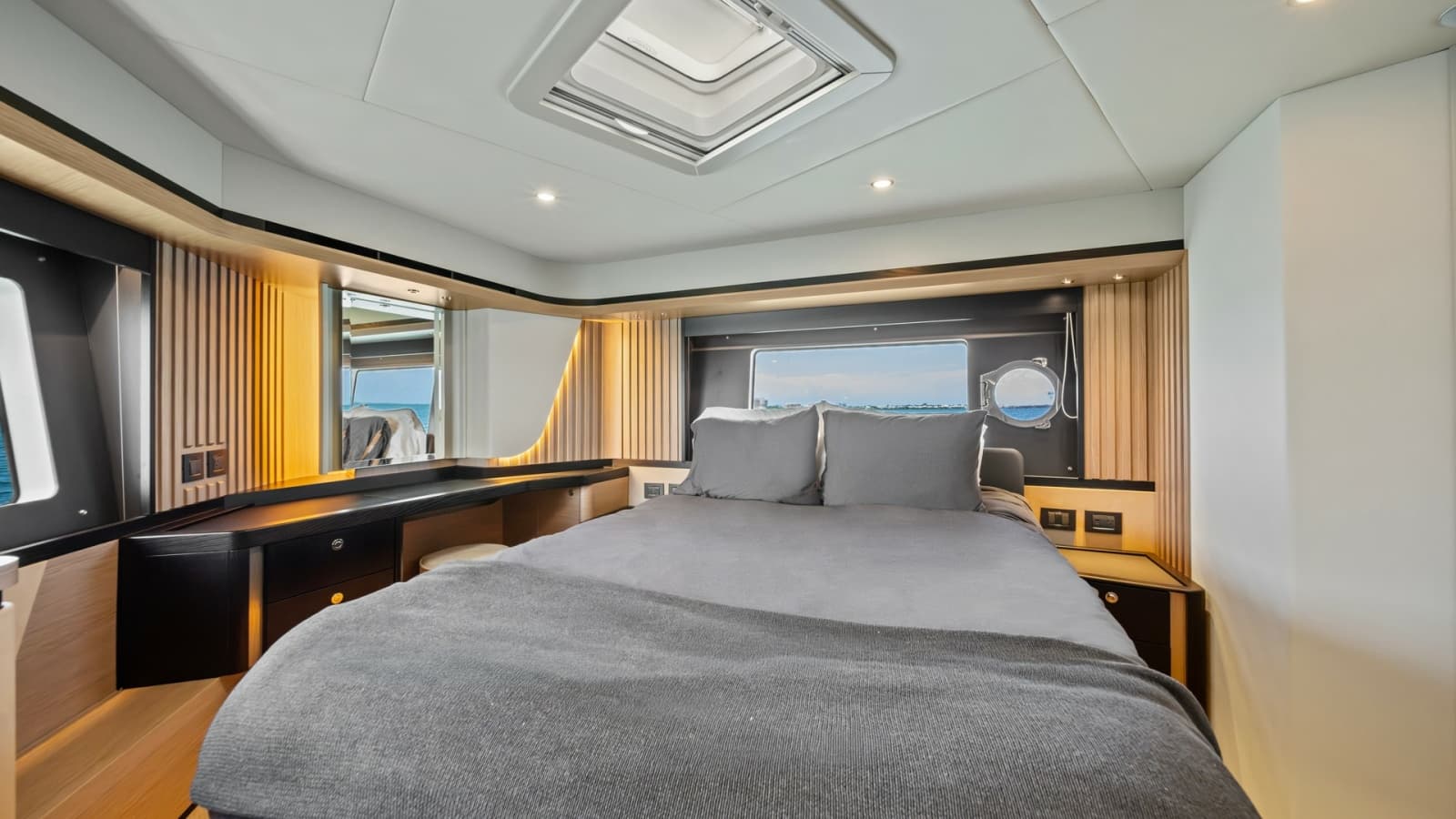 2026 Absolute Navetta 58 "ANDIAMO" - Guest Stateroom