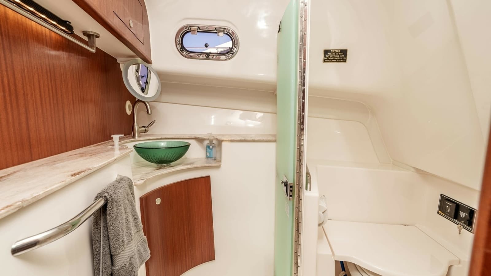 2018 Pursuit 385 Offshore "TAG TEAM" - Ensuite Head