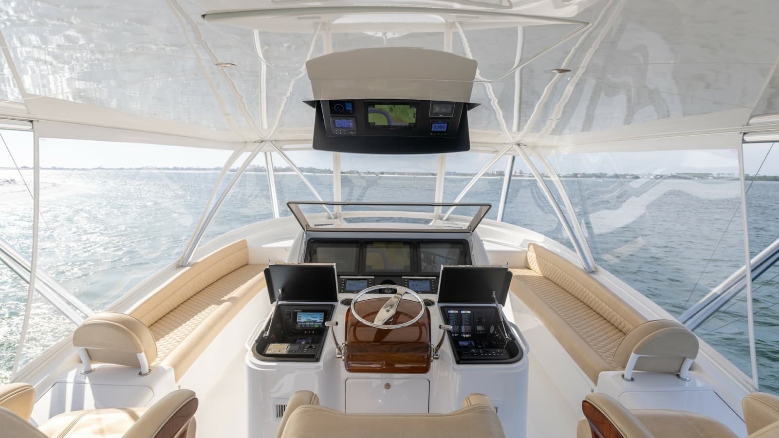 Flybridge Helm with Dual Seating