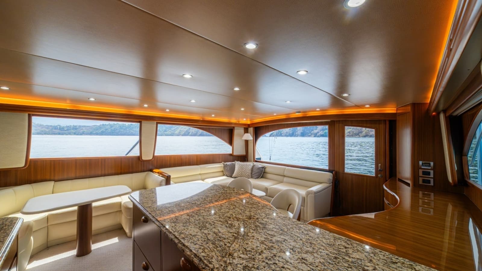 60 Viking Convertible 2012 "Contango"