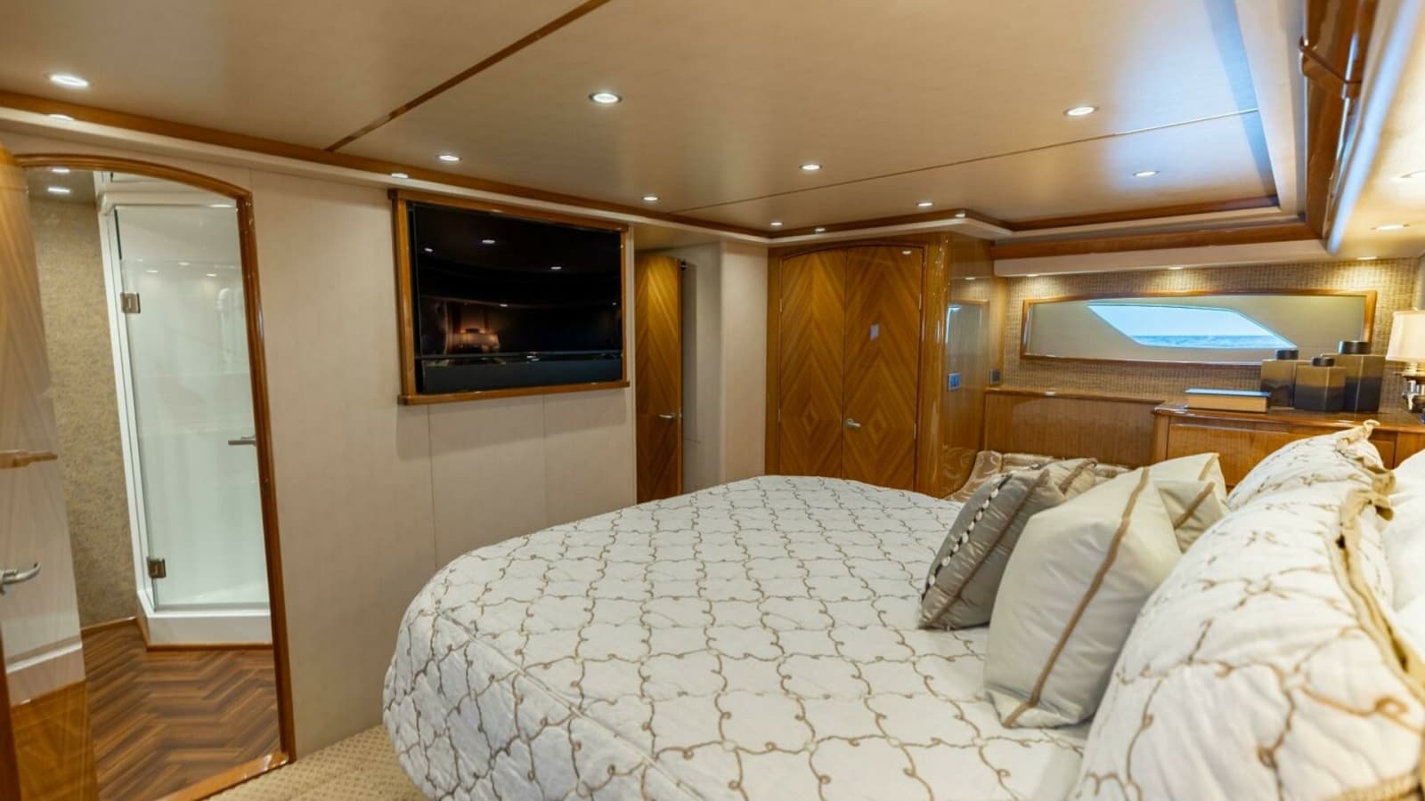 2013 Viking 76 Convertible- REEL FIRE- Master Stateroom