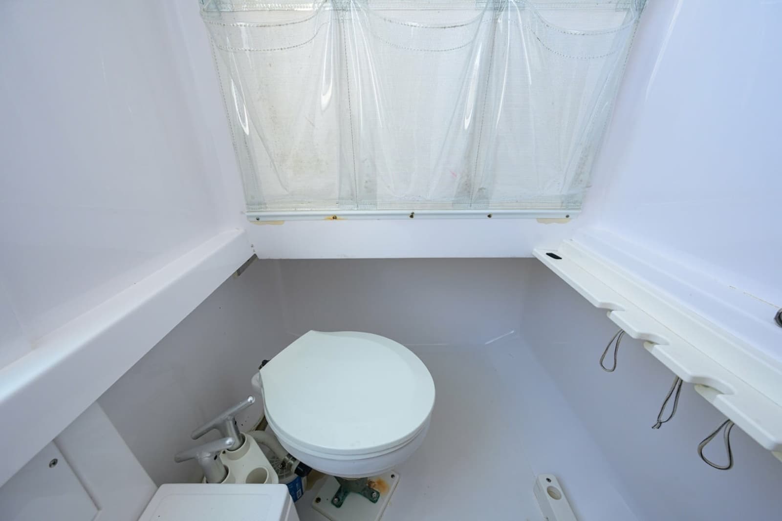 Bahama 41 - Interior Head