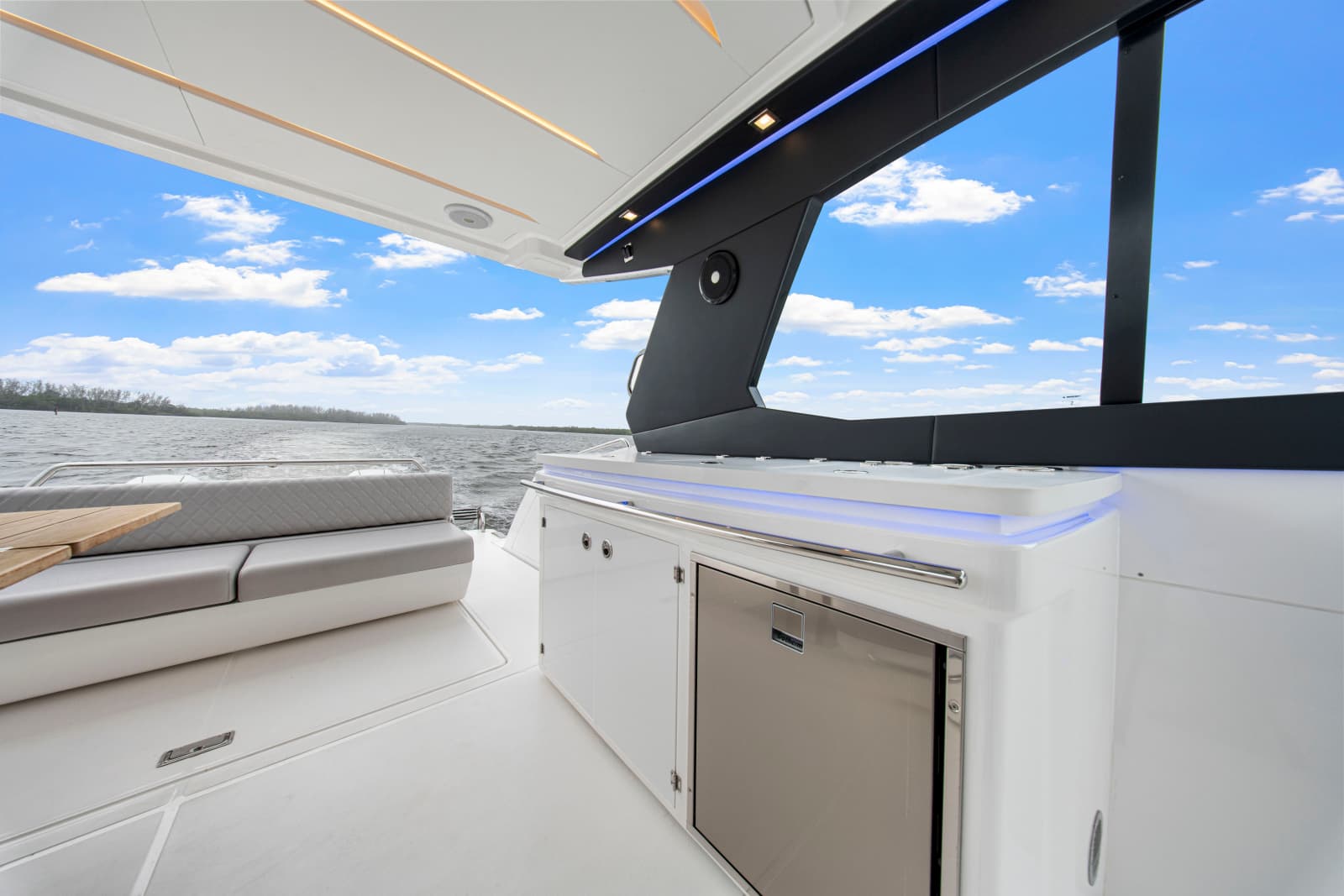2025 Schaefer 375 HT