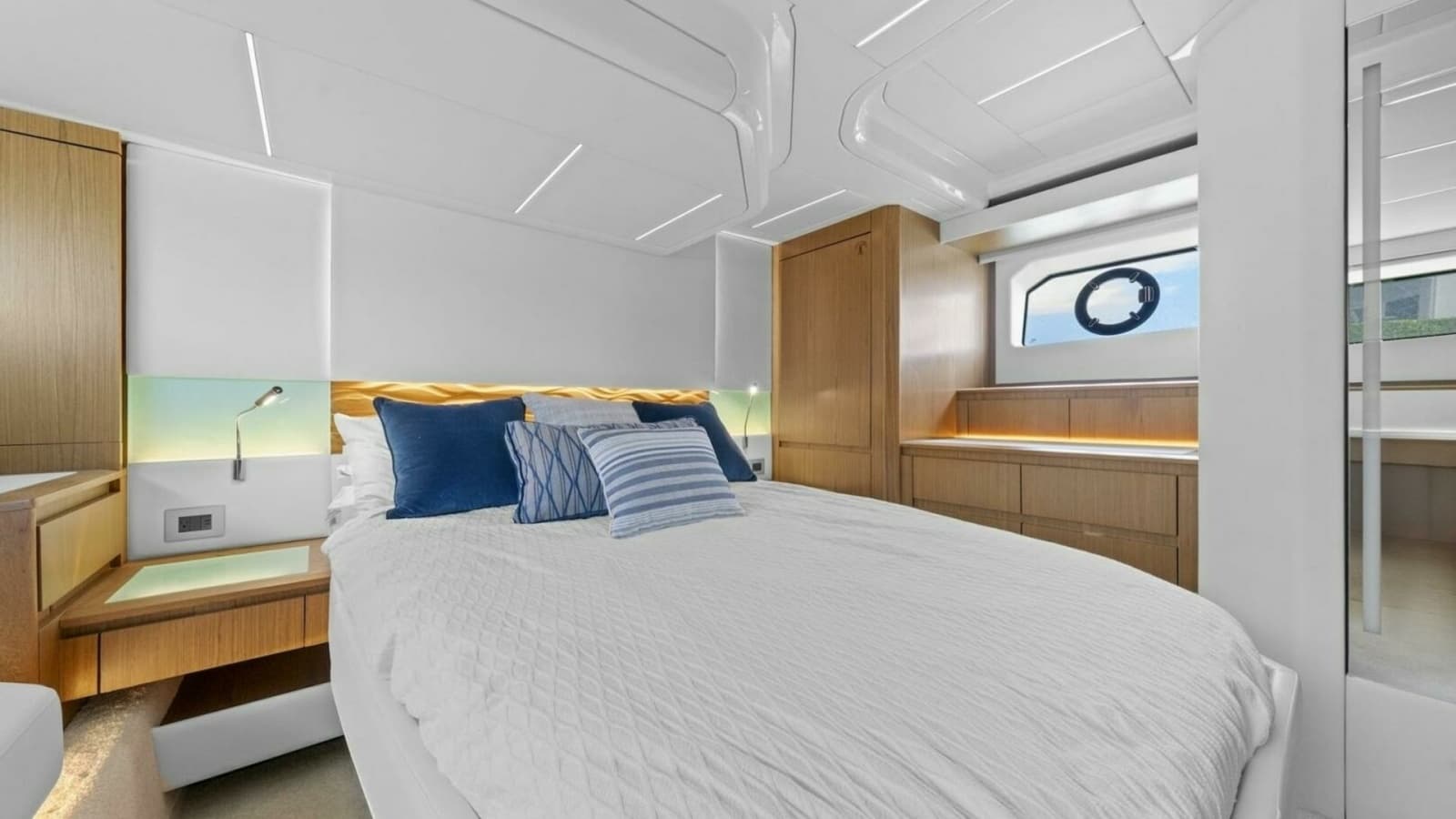 2023 Tiara Yachts EX 60