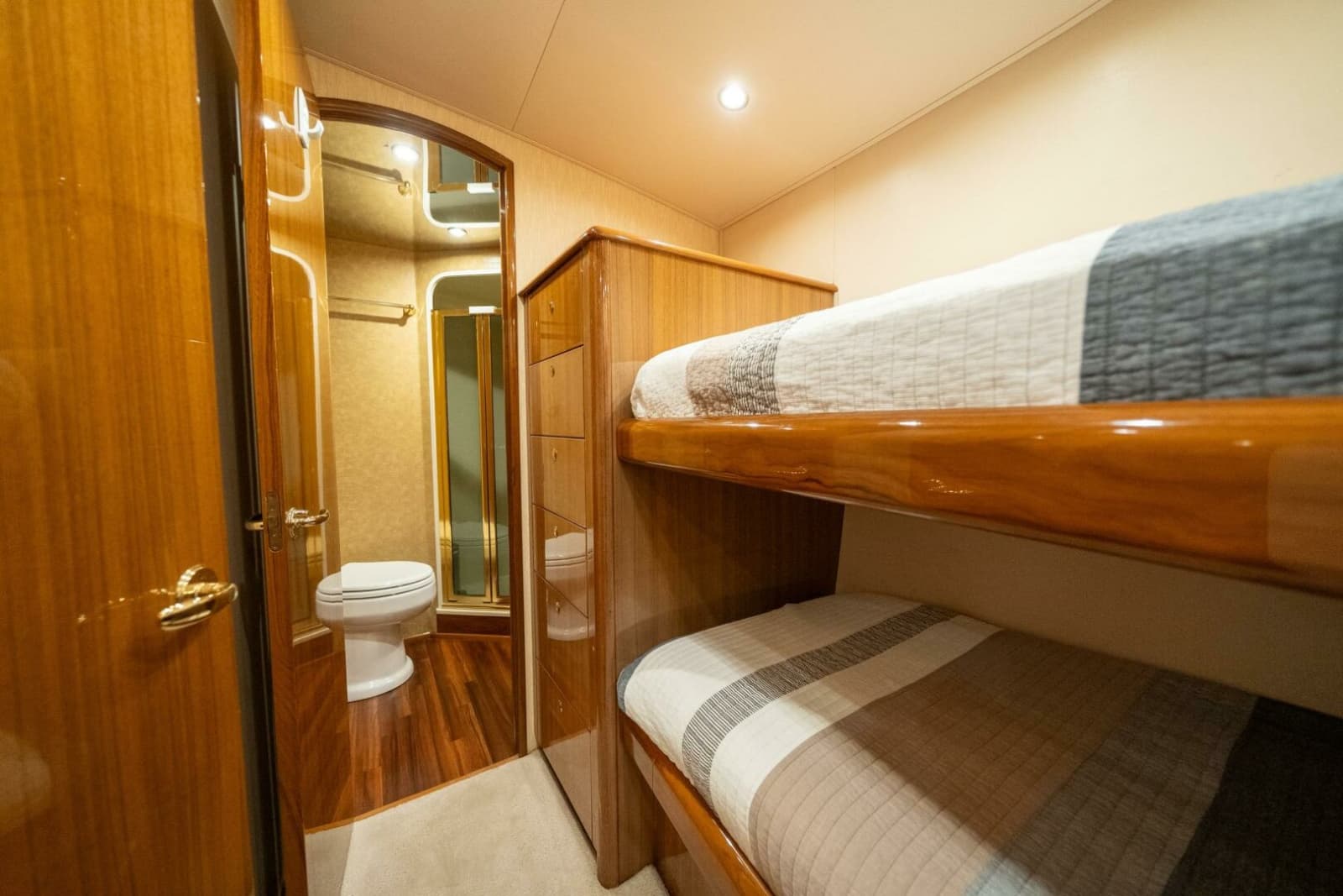 2006 Viking 68 Convertible