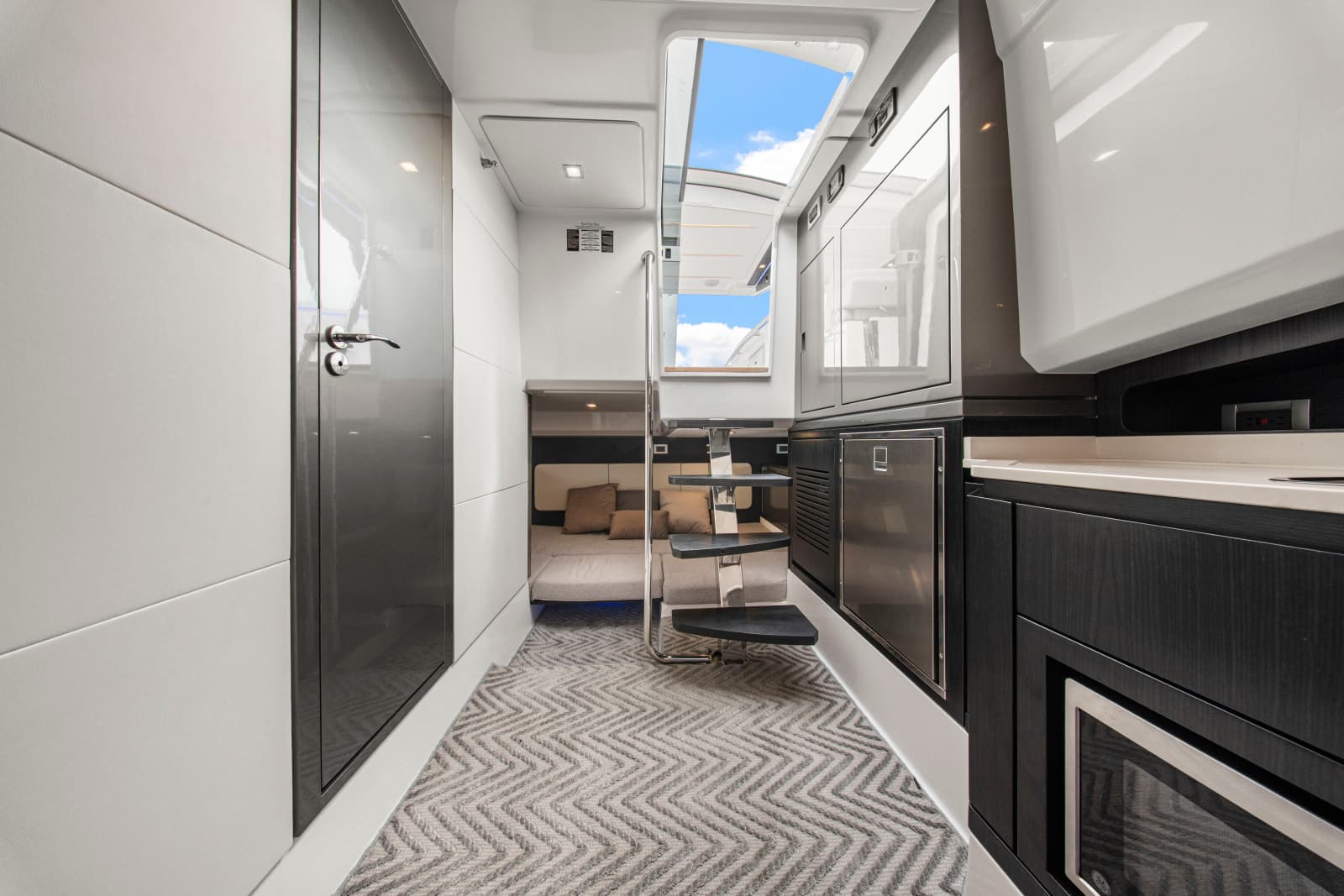 2025 Schaefer 375 HT