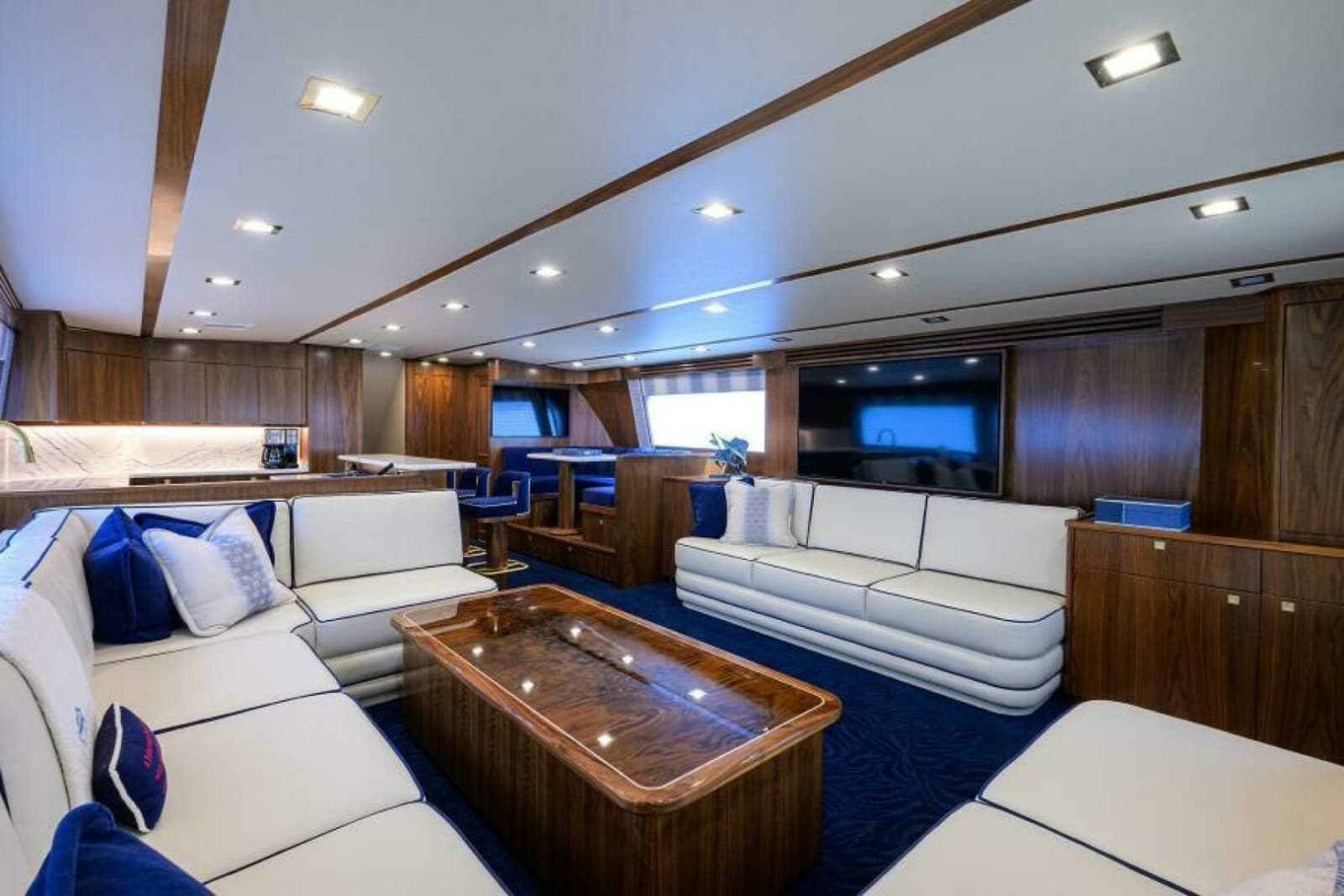 Viking 80 - KEMOSABE - Salon
