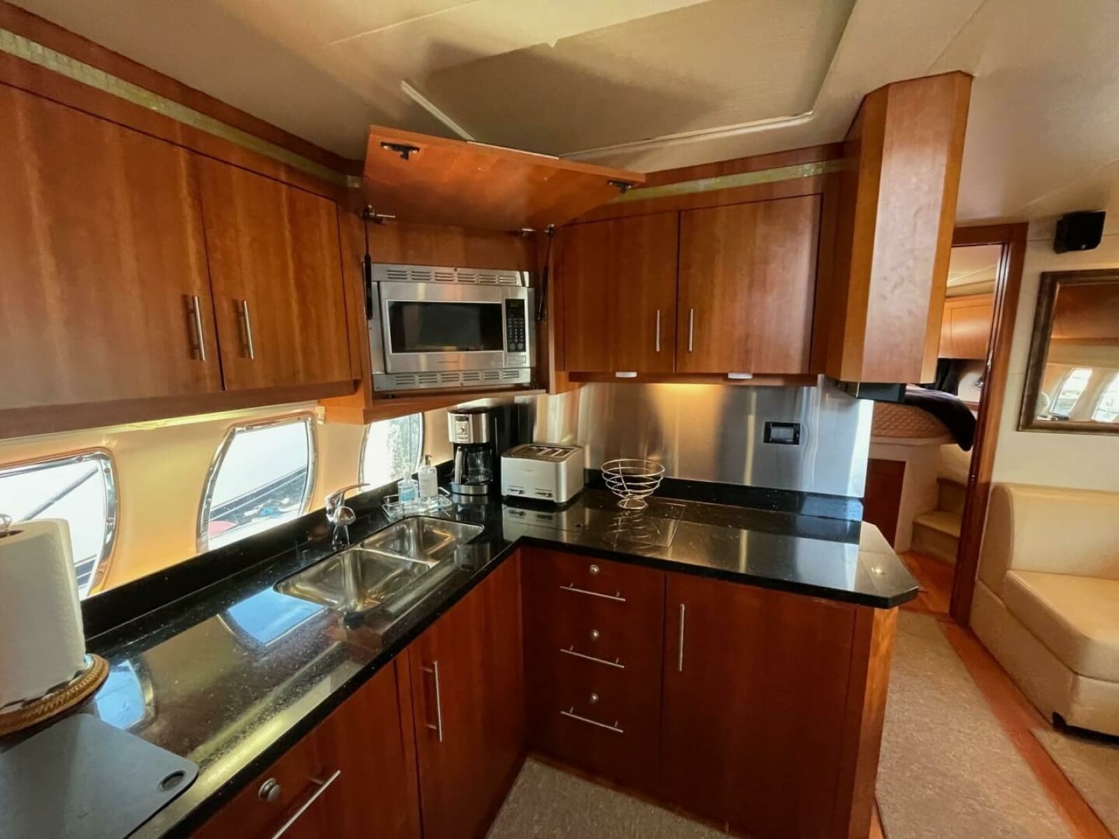 Regal 52 Sport Coupe - Galley