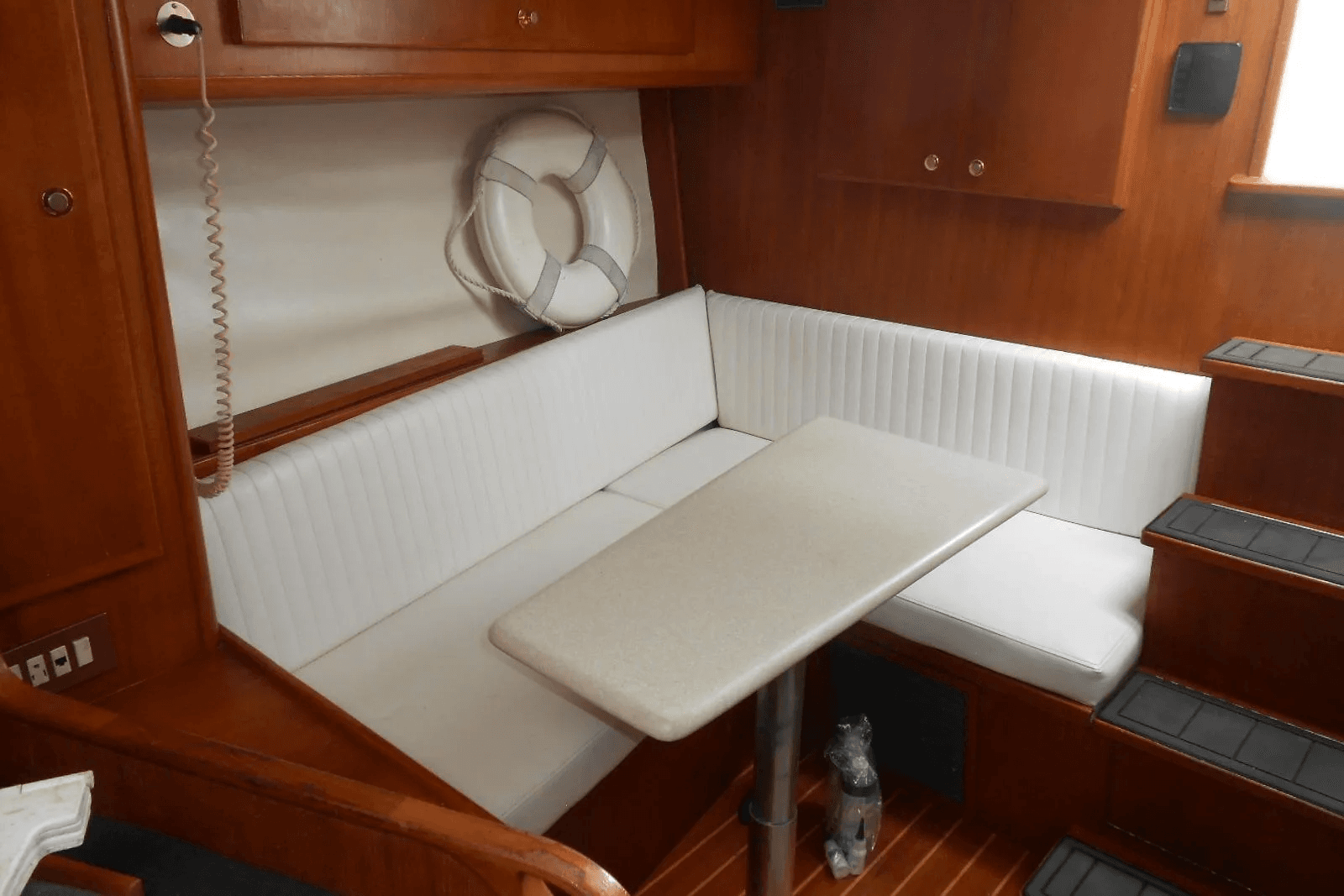 2004 Topaz 32 Express